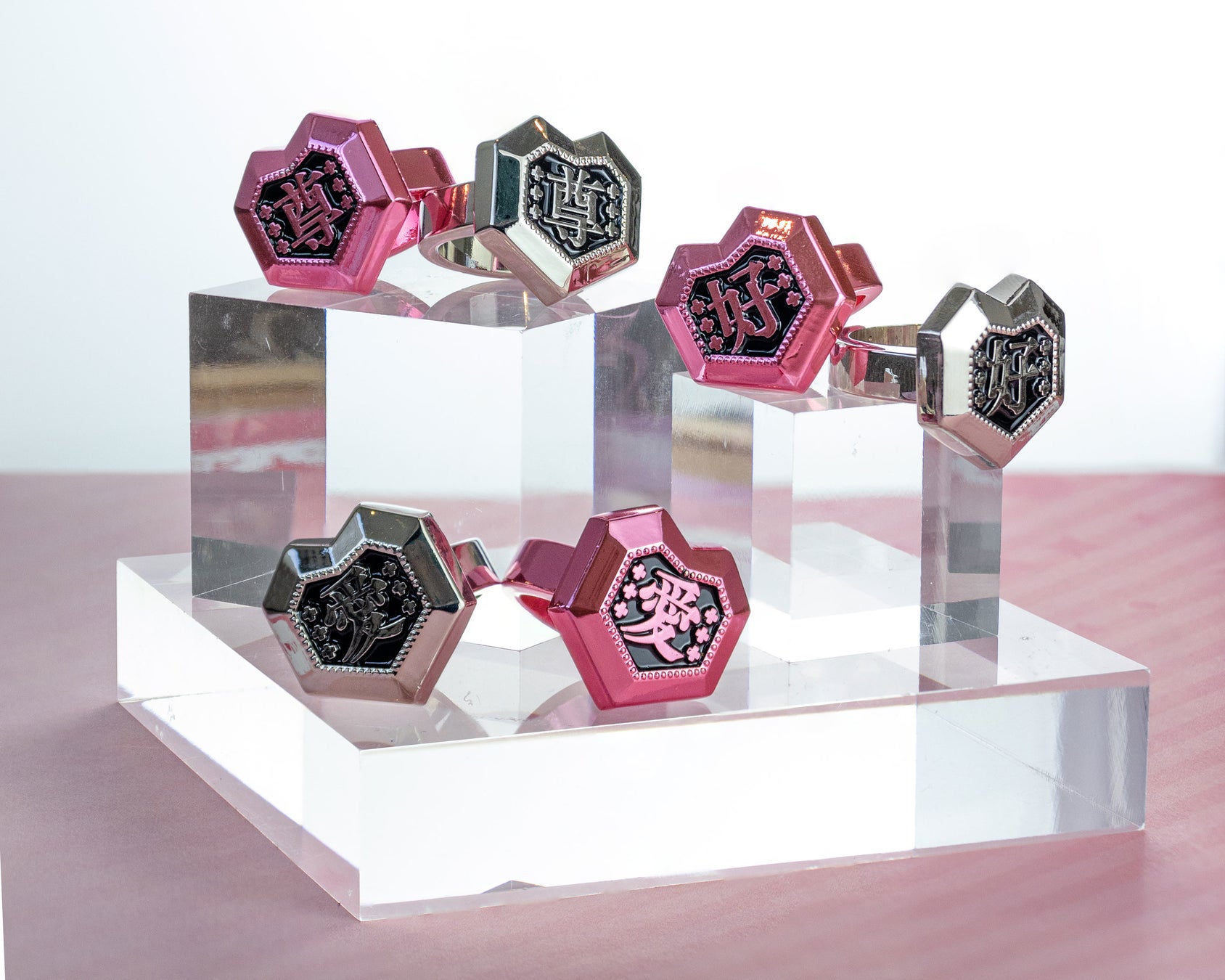 新商品 推しや好きなキャラに対するファンの 特大感情 を詰め込んだダイキャスト製のリング 誓いの好きぴ リング が本日1月19日 水 より全国のカプセルトイコーナーに登場 株式会社ブシロードのプレスリリース 新商品 推しや好きなキャラに対するファンの 特大感情 を詰め込んだダイキャスト製のリング 誓いの好きぴ リング が本日1月19日 水 より全国のカプセルトイコーナーに登場 株式会社ブシロードのプレスリリース