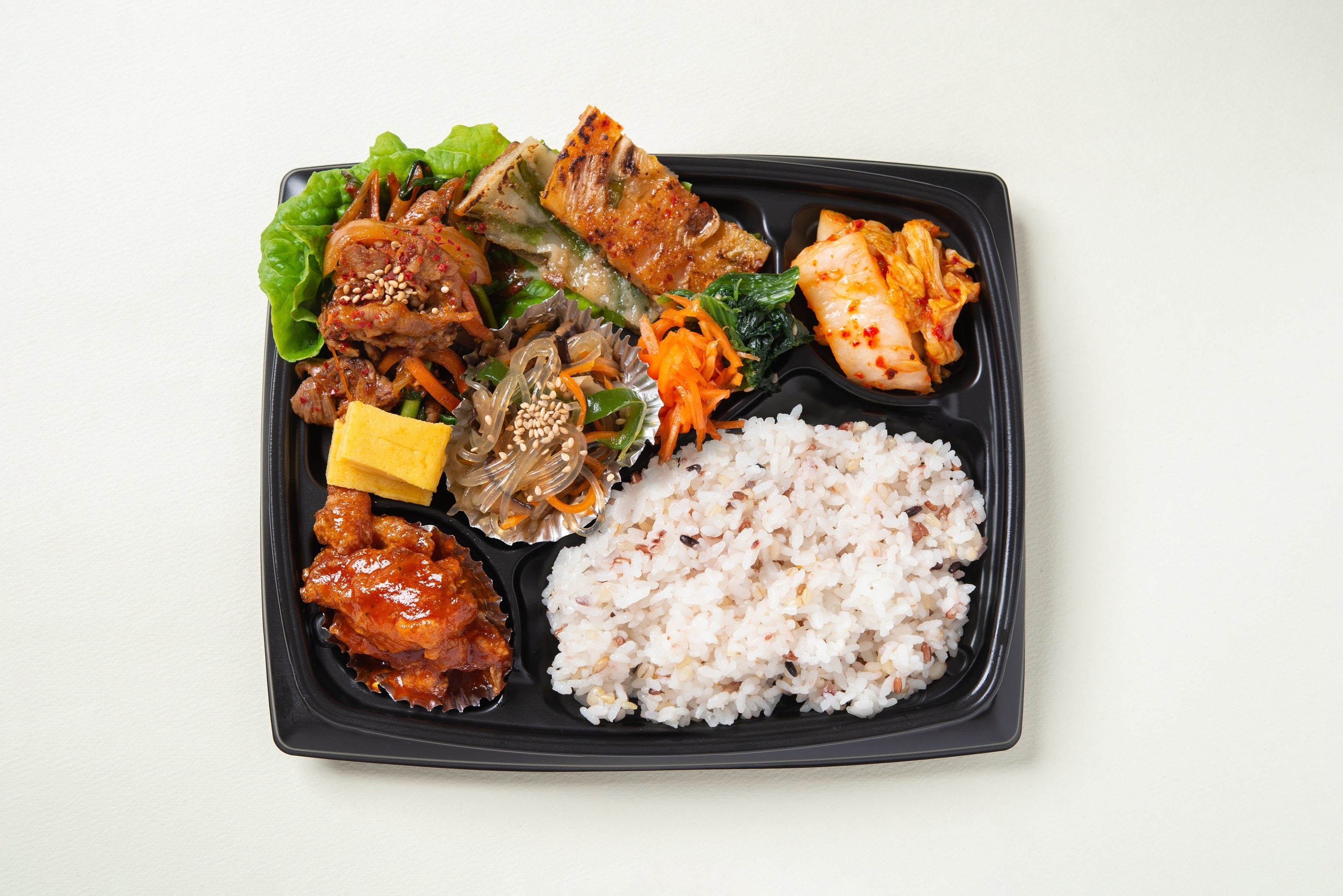 たっぷり野菜と牛肉のプルコギ弁当：税込750円