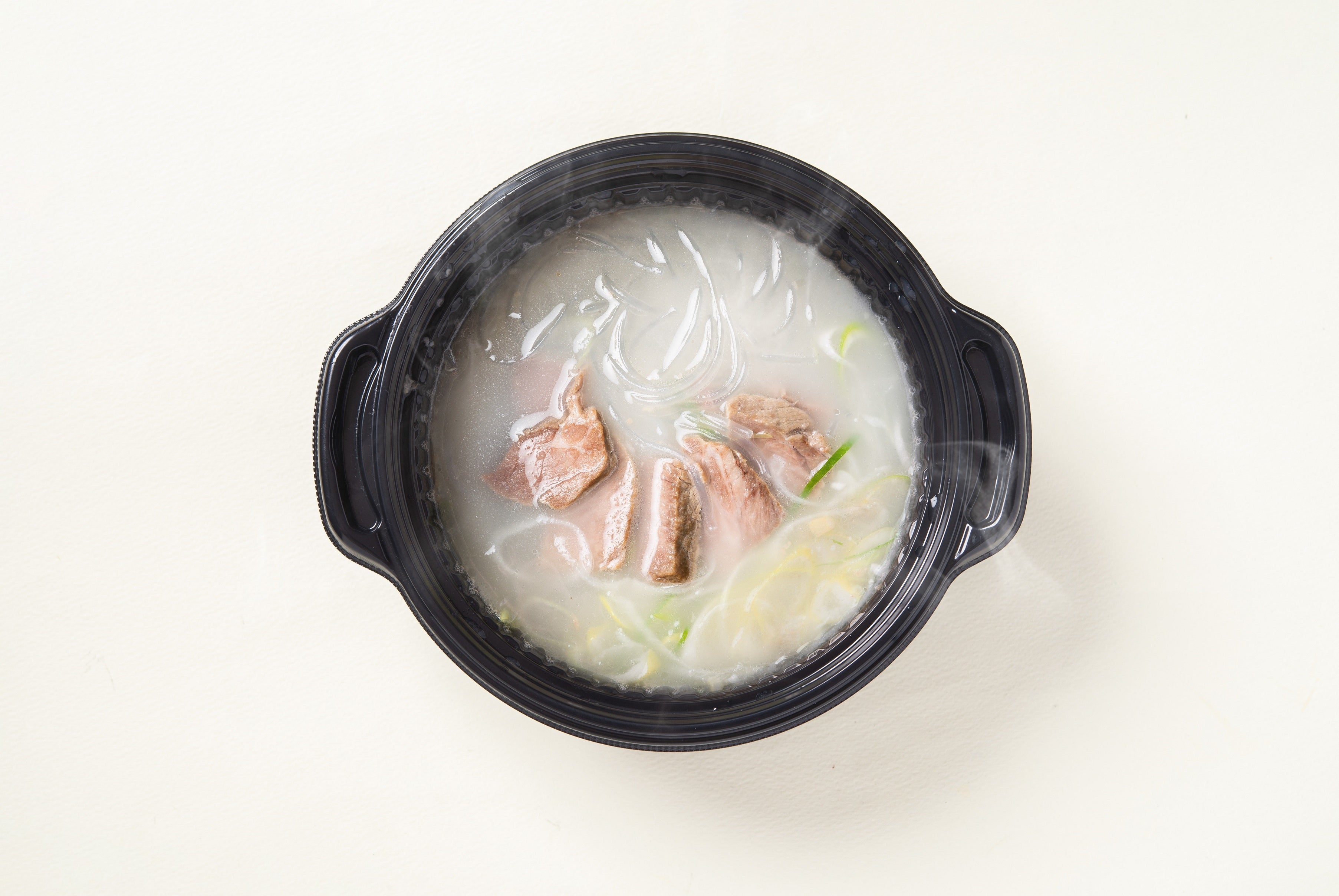 【名物】自家製ソルロンタン：税込750円（ミニ：税込200円）