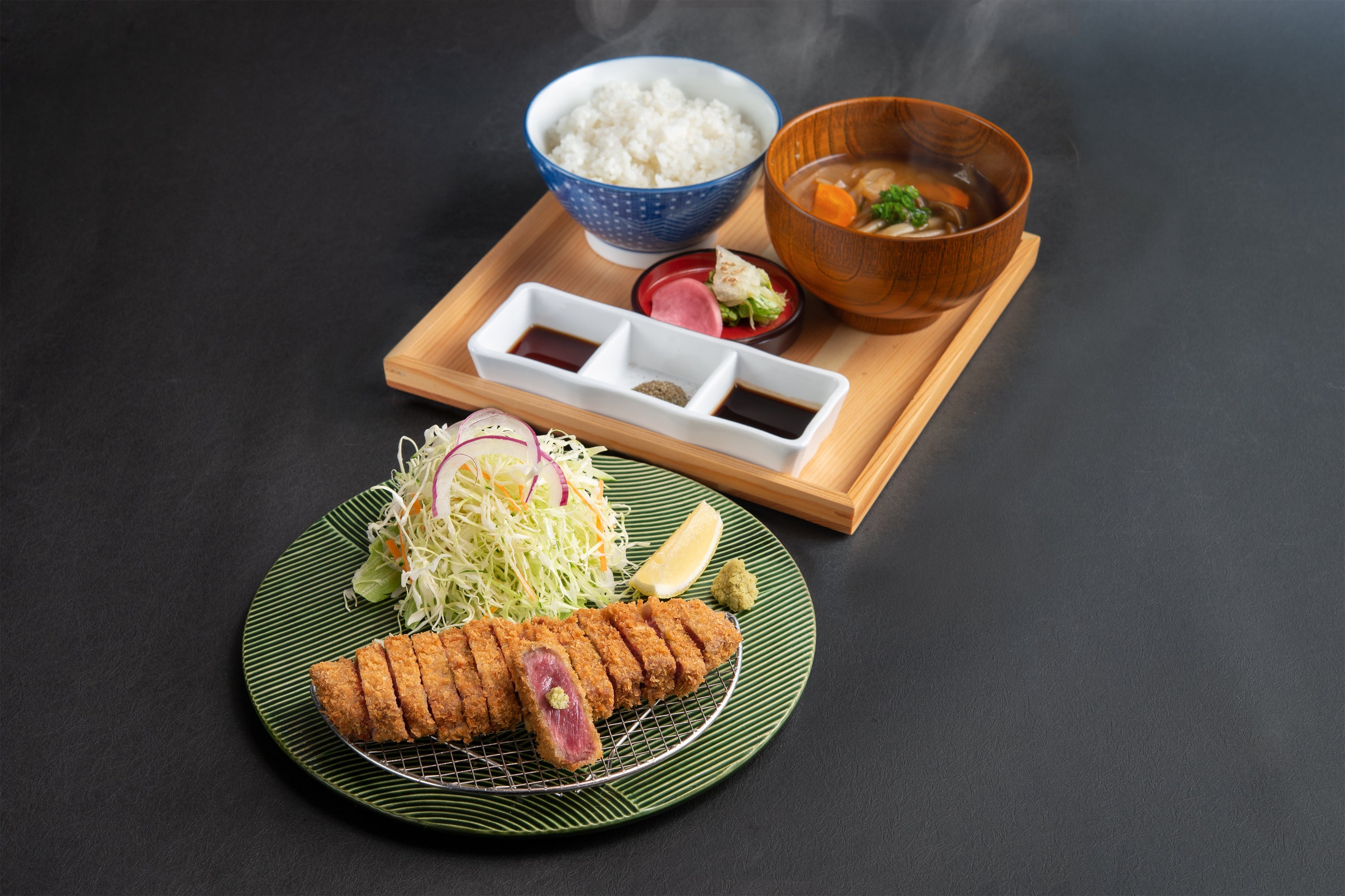 牛ロースカツ膳