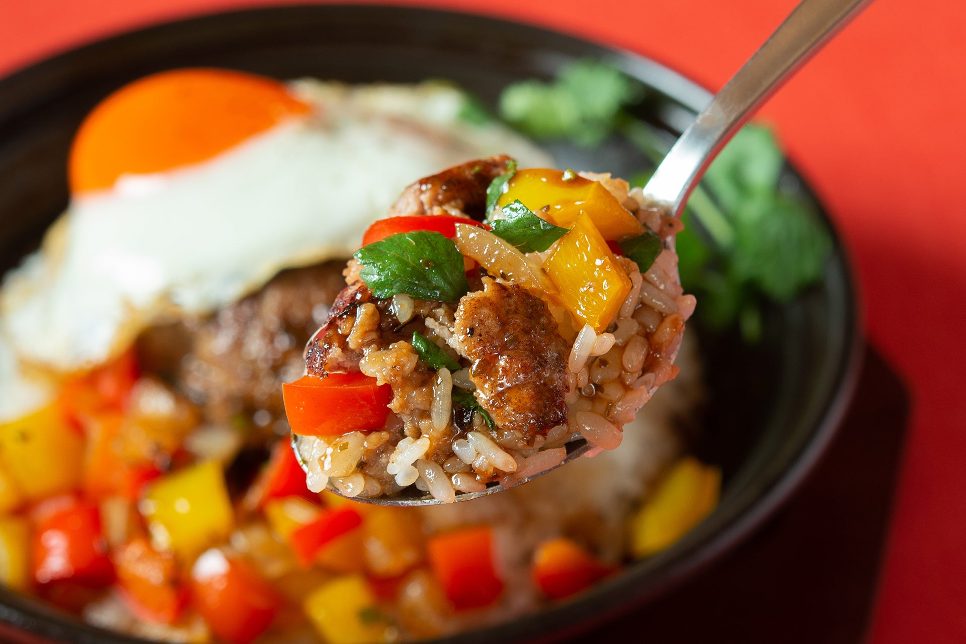 ハンバーグを崩して混ぜながら召し上がれ！