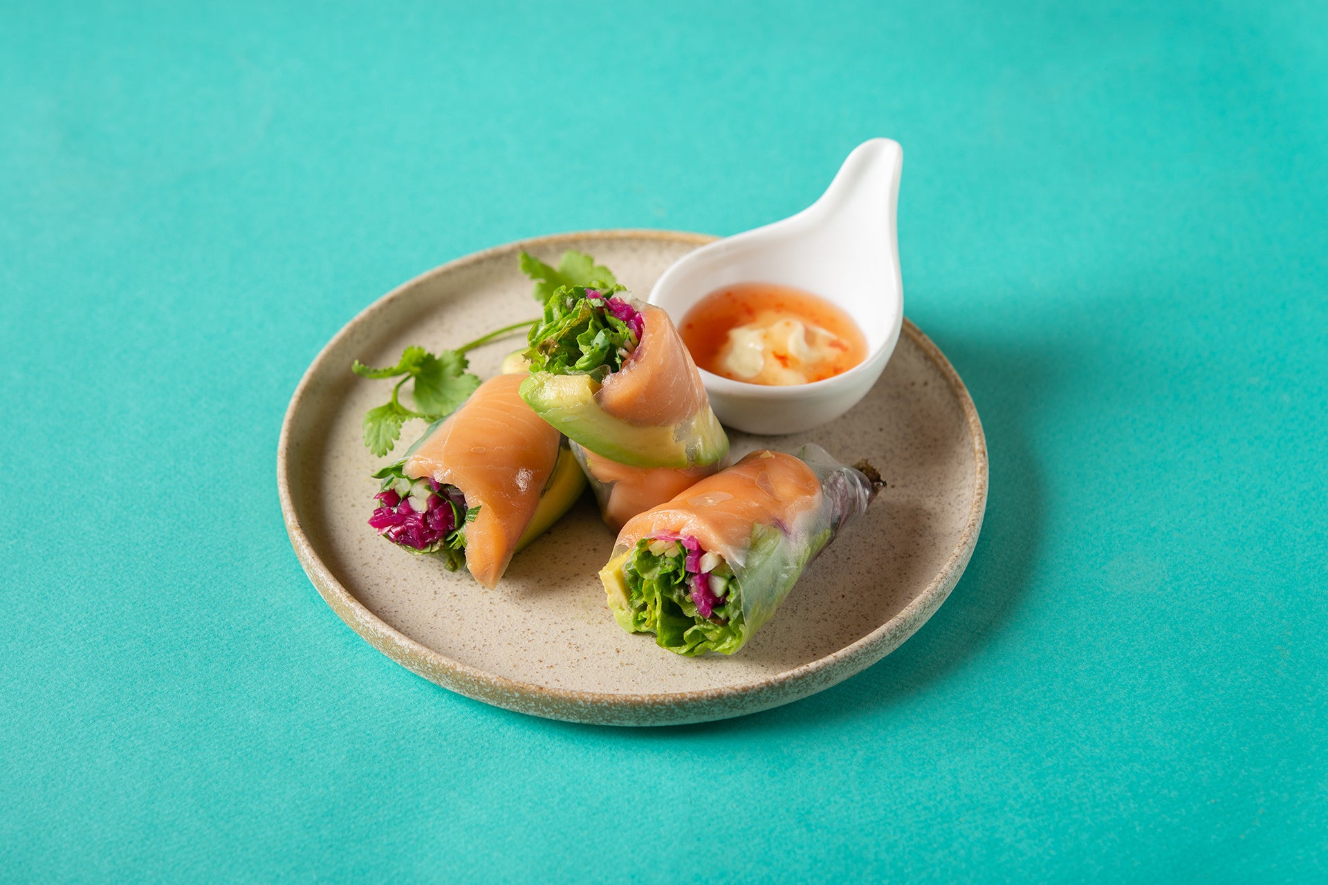 サーモンマリネとアボカドの生春巻き【ベトナムｰVIETNAMｰ】