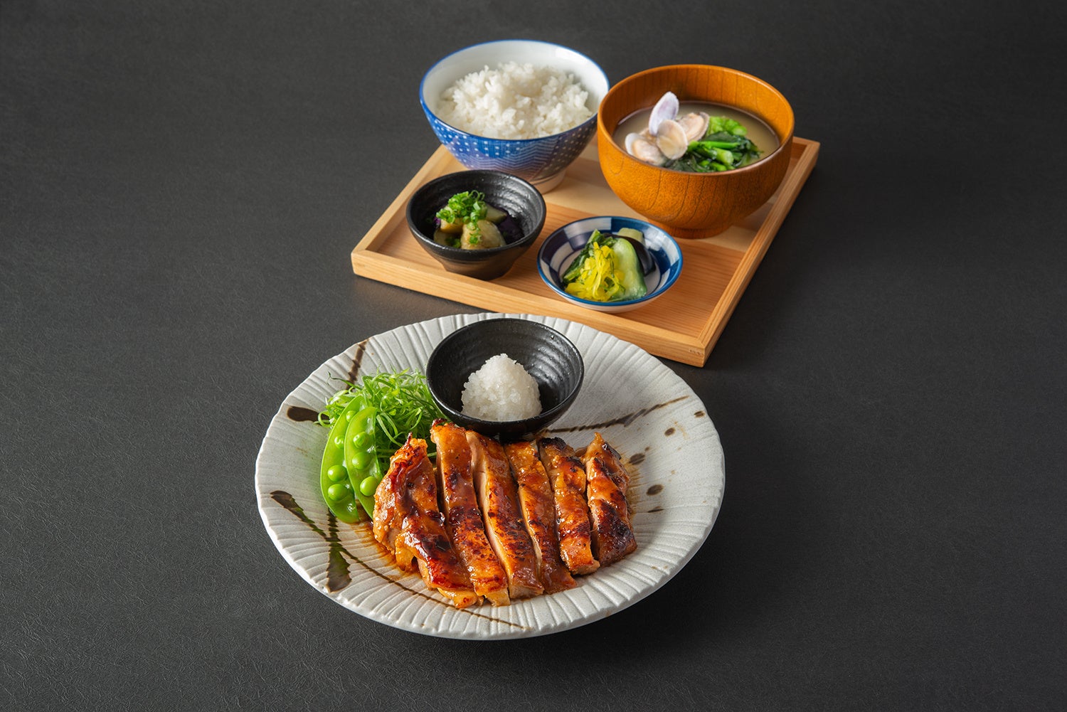 こうじ鶏の照り焼き膳