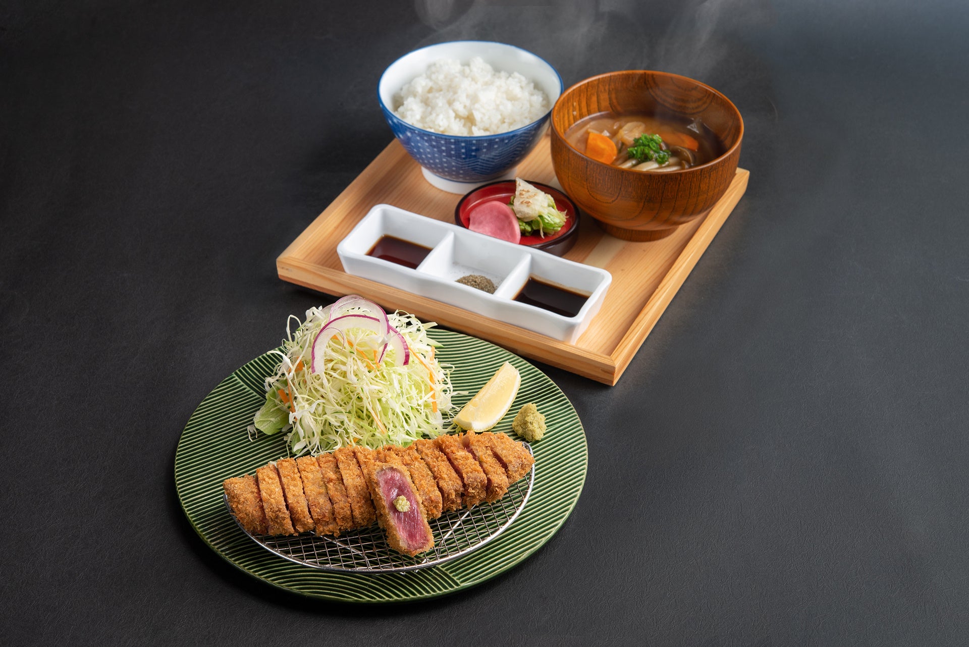 牛ロースカツ膳