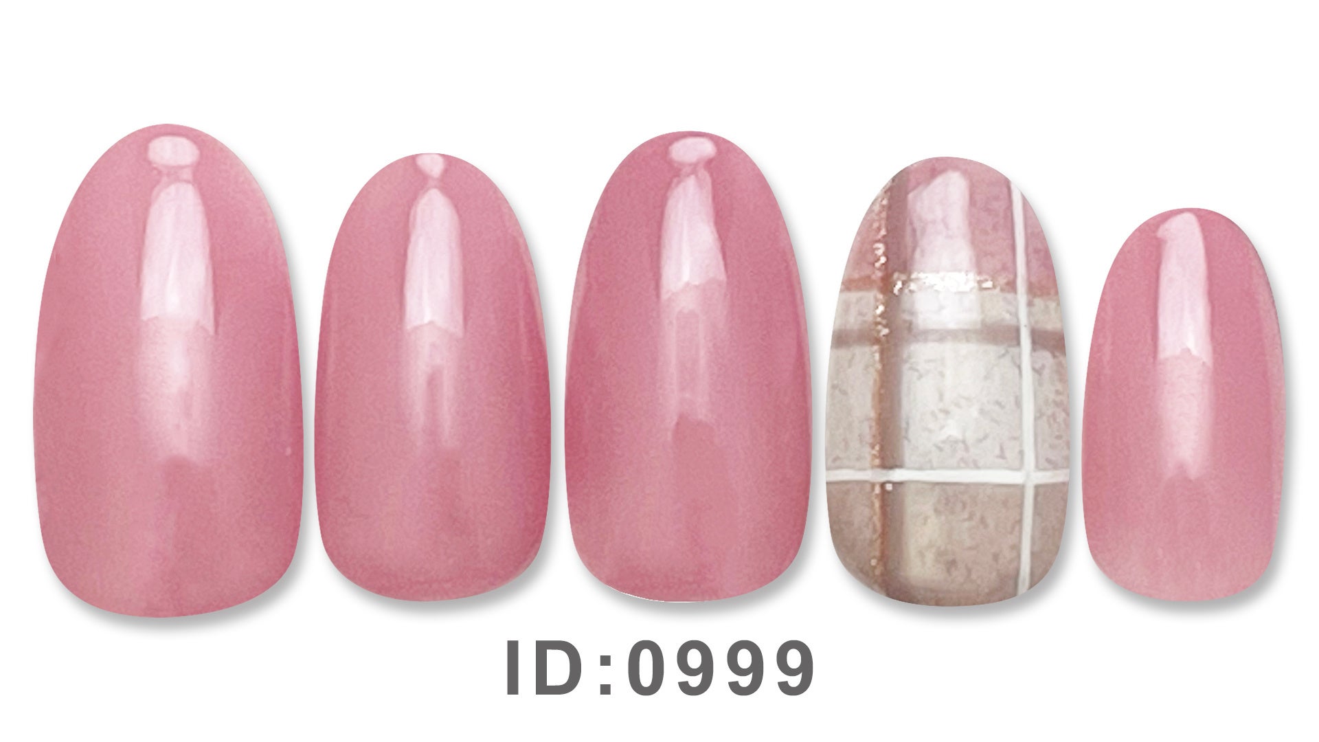 秋冬に一回はやりたくなる、可愛いチェックネイル