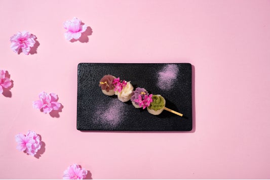 ホロライブプロダクション 「MoriZakura もり桜・一輪花」お酒と関連 ホロライブプロダクション 「MoriZakura もり桜・一輪花」お酒と関連