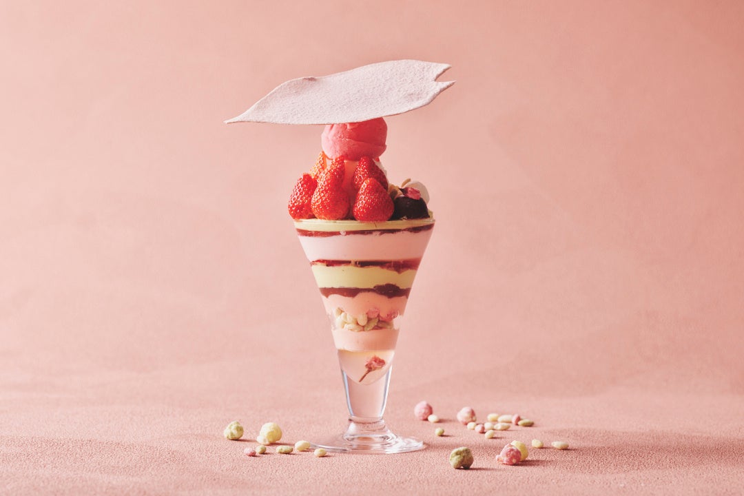 桜&いちごの和パフェ x いちご&シャンパーニュの洋パフェ