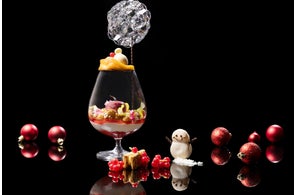 人気のストリングスパフェが装い新たに登場 冬のきらめきを閉じ込めた「スパークリングアップルパフェ」 食べられるバブルでフェスティブ気分が高まる、華やかなワクワクスイーツを11月1日より提供開始