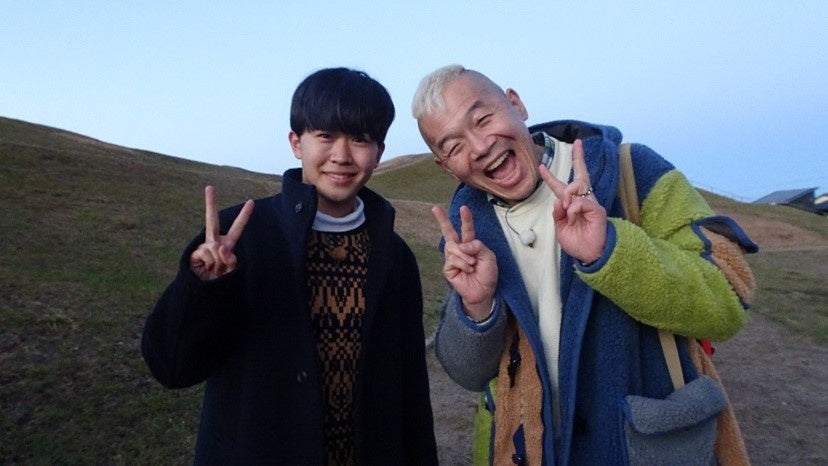 【写真左から】「ウドちゃんの旅してゴメン」での鈴木福とウド鈴木