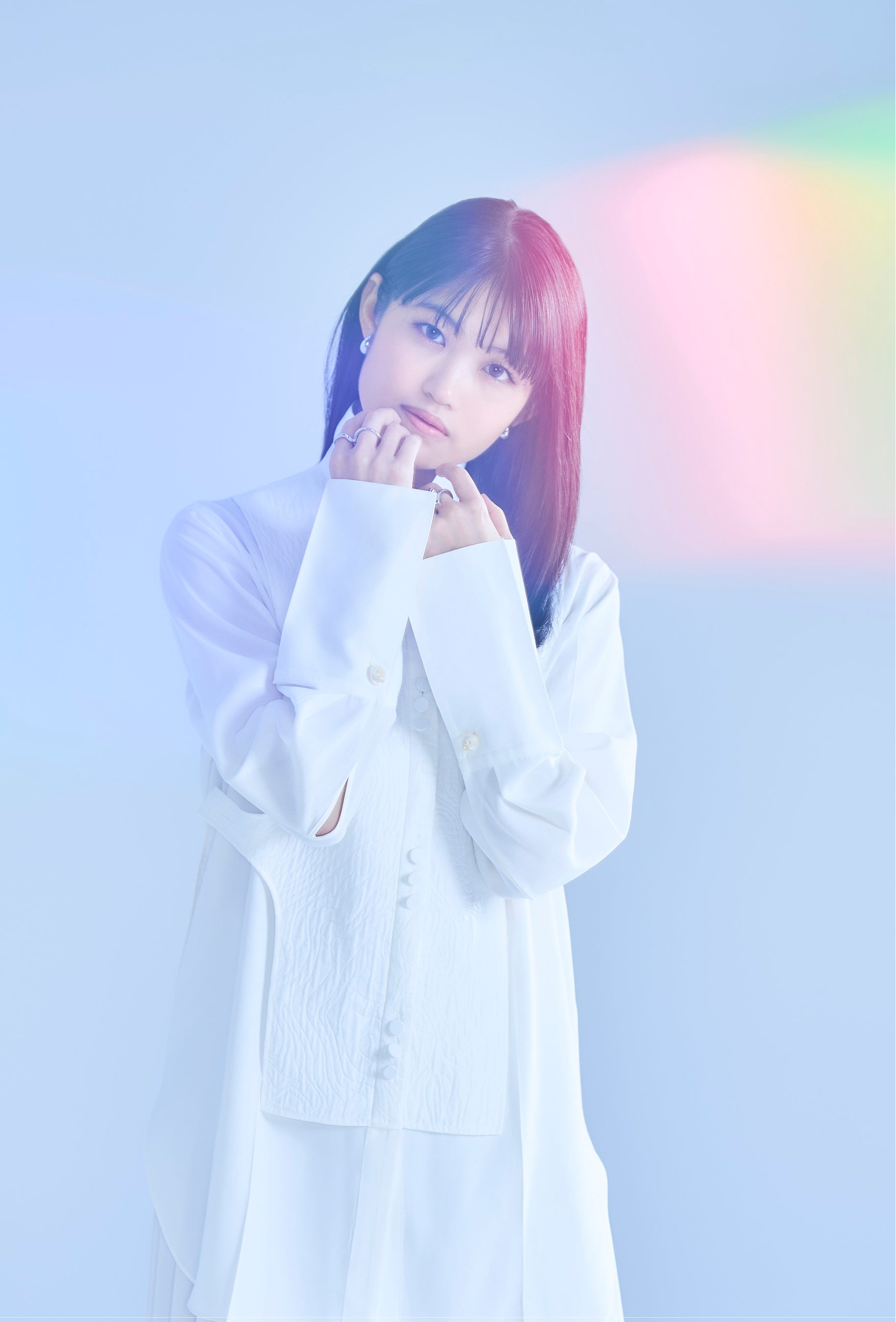 番組のナレーターを担当する早見沙織