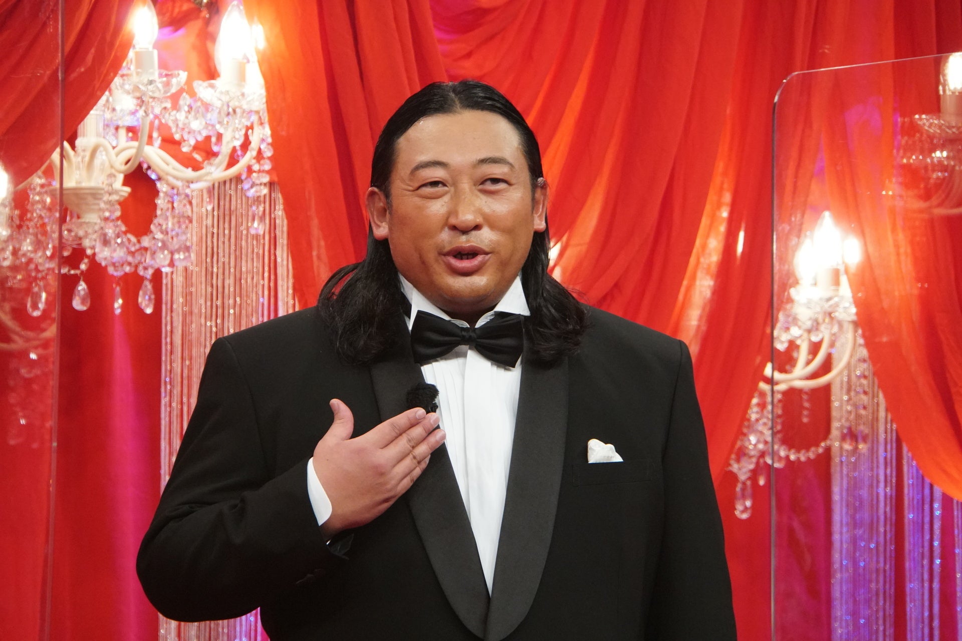 番組の主役・アーティスト 秋山竜次