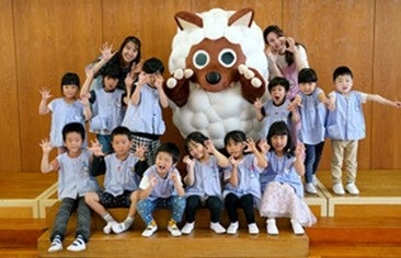 ウルフィキャラバンで幼稚園を訪問