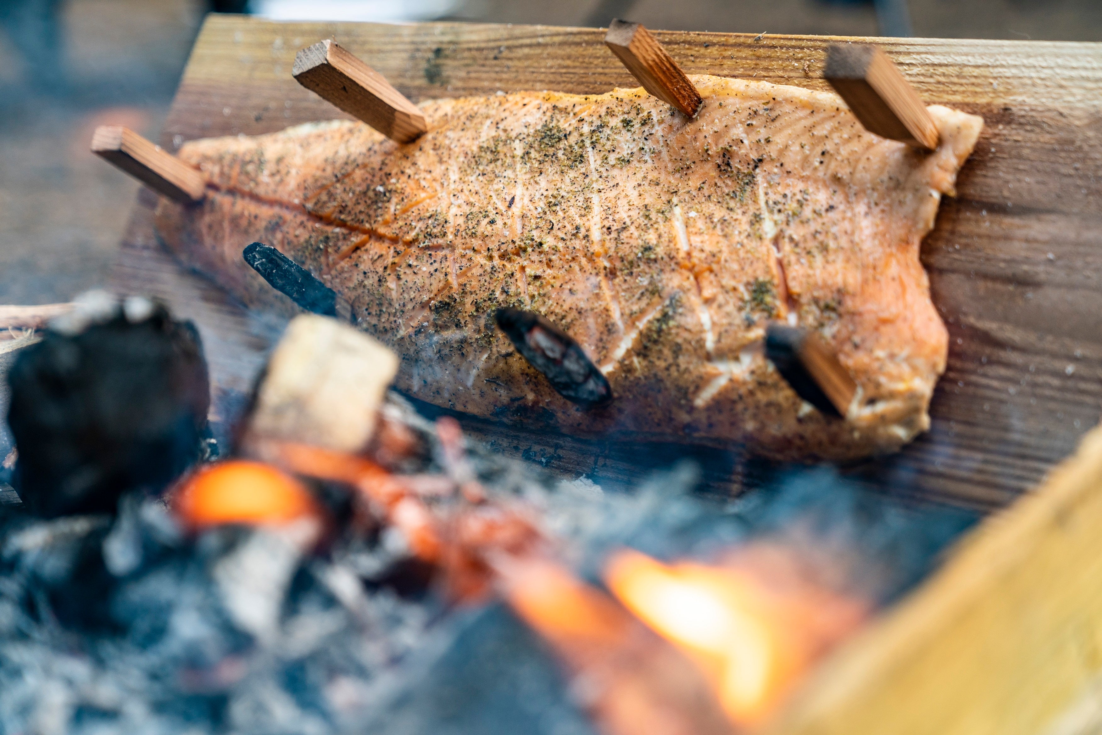 北欧の焚き火料理 ロイムロヒ
