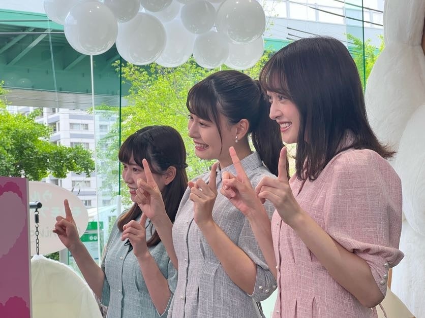 （左から）松崎杏香アナ、望木聡子アナ、尾形杏奈アナ