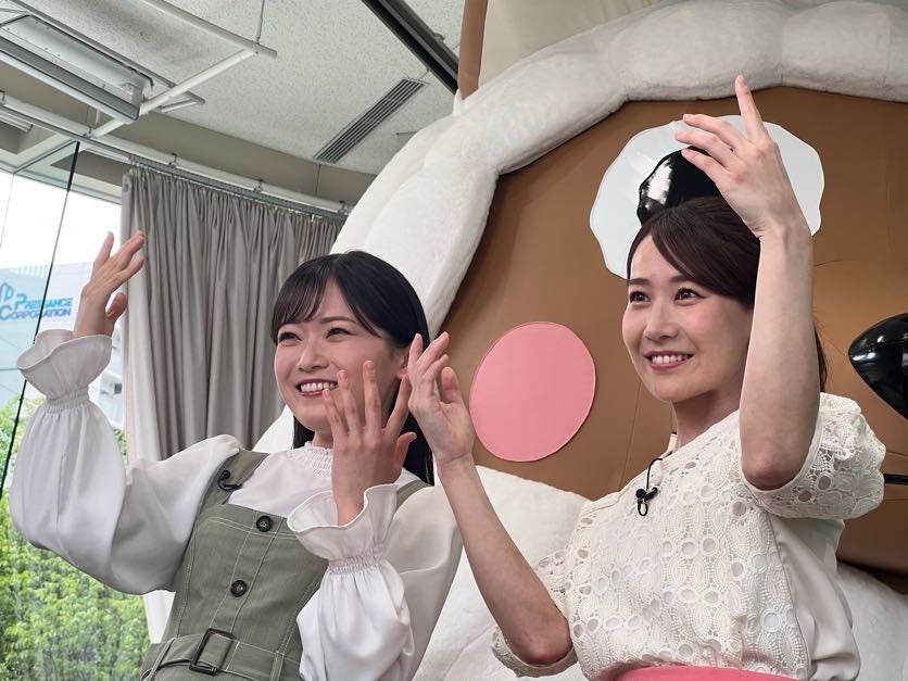 （左から）南雲穂波アナ・島津咲苗アナ