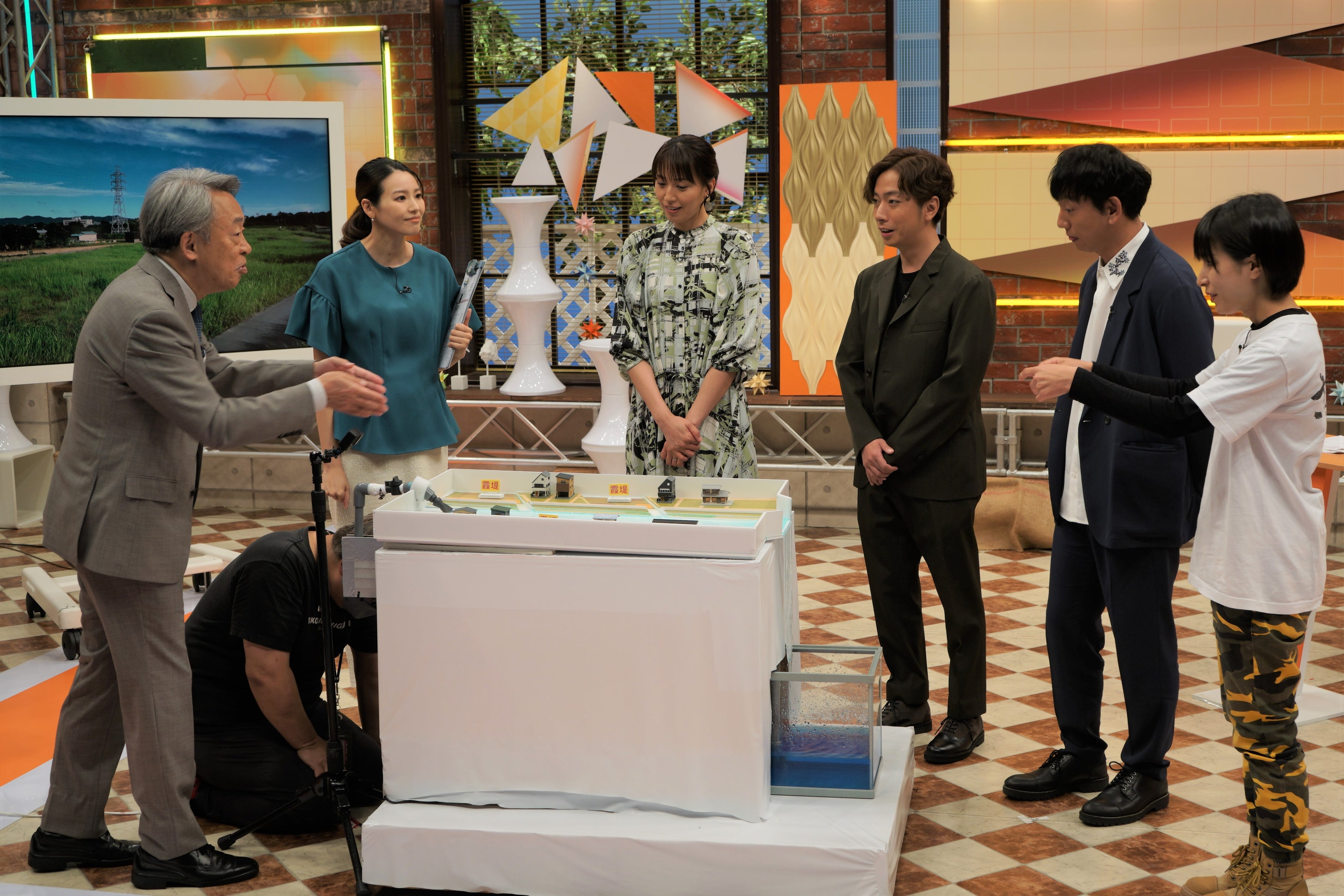 (模型を使って当時の状況を再現)