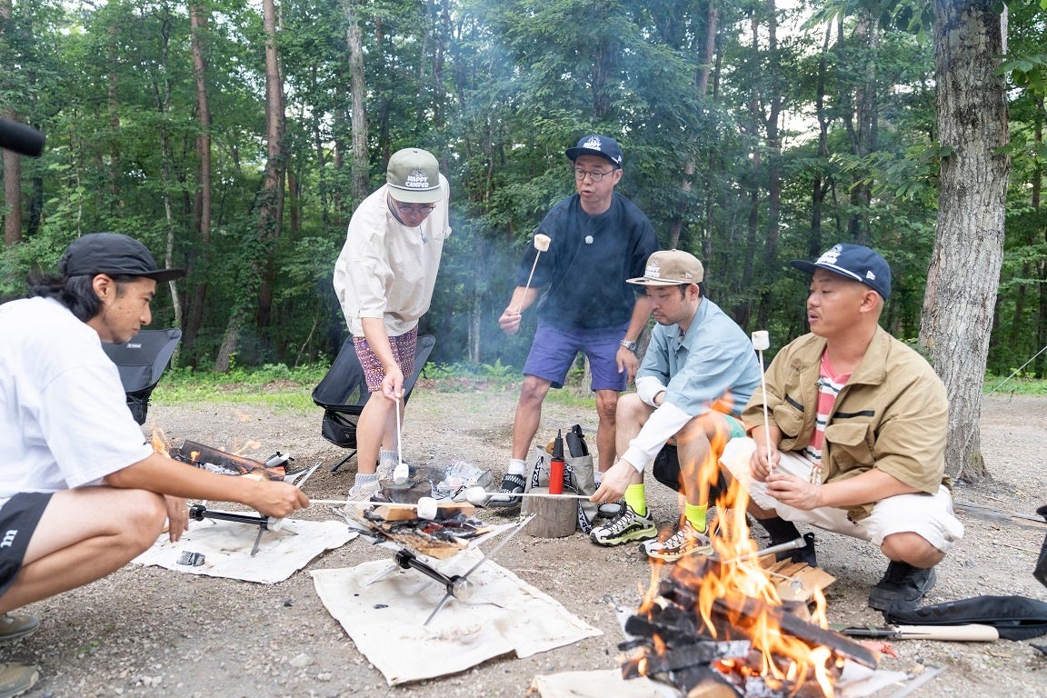 おしゃれな焚火で焼きマシュマロも
