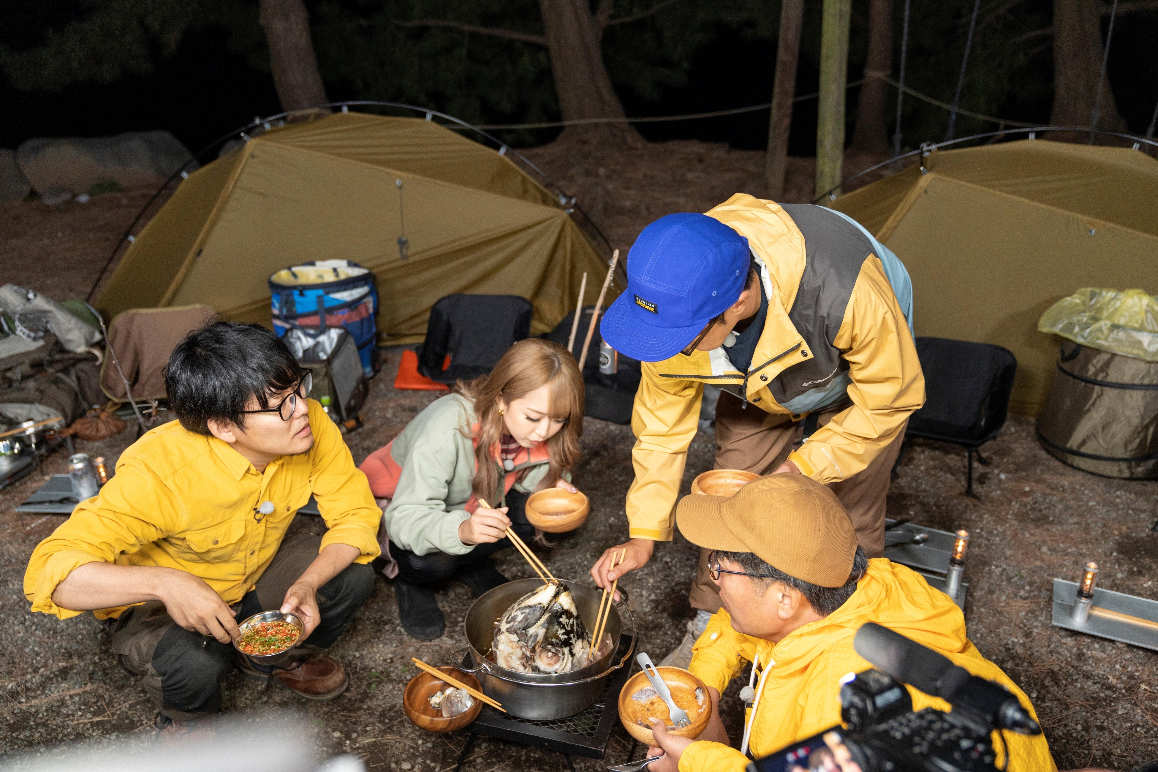 豪快！キャンプでマグロの兜焼き！？