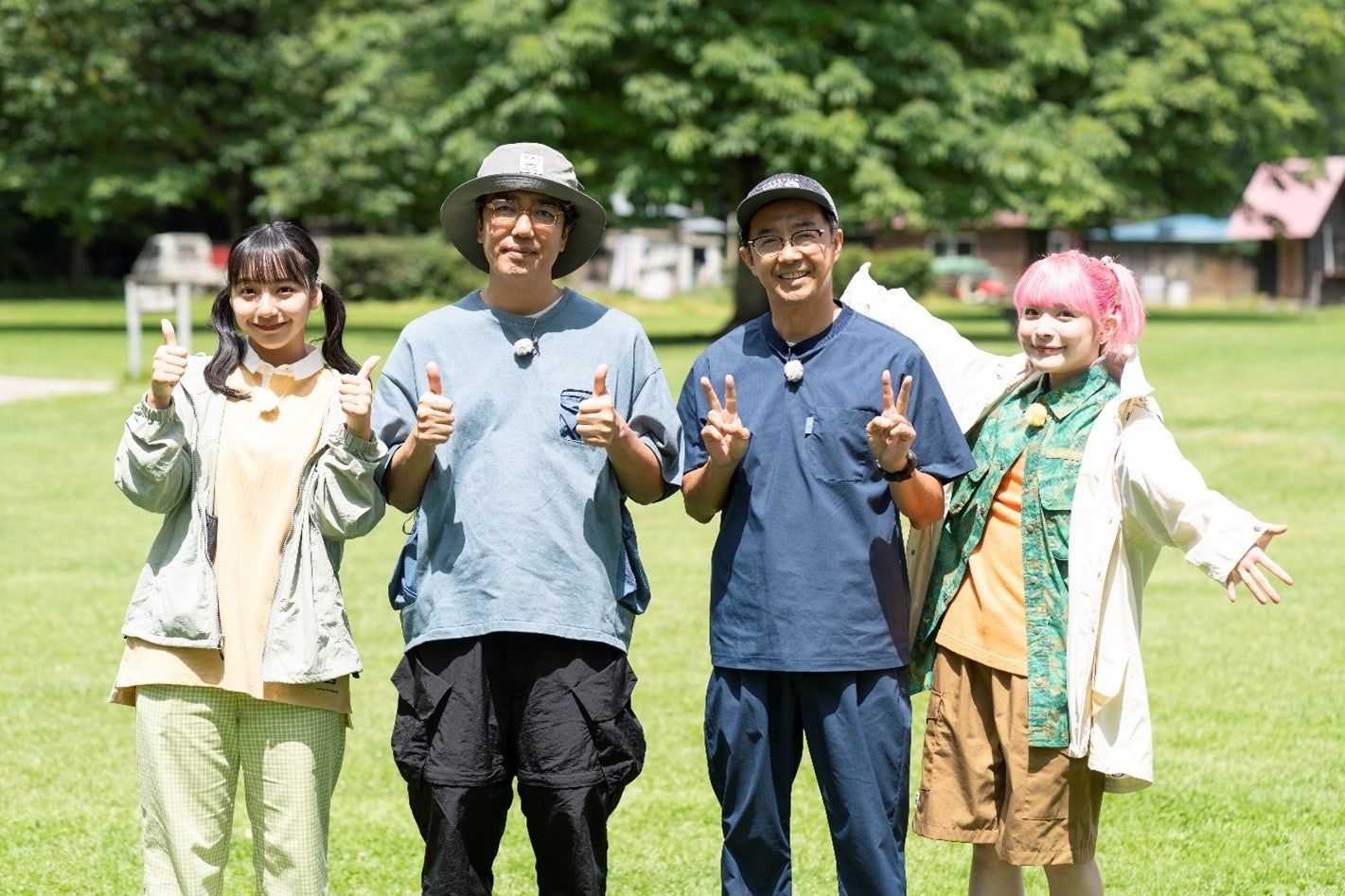 左から、山之内すず、小木博明、矢作兼、アンジェリーナ１／３