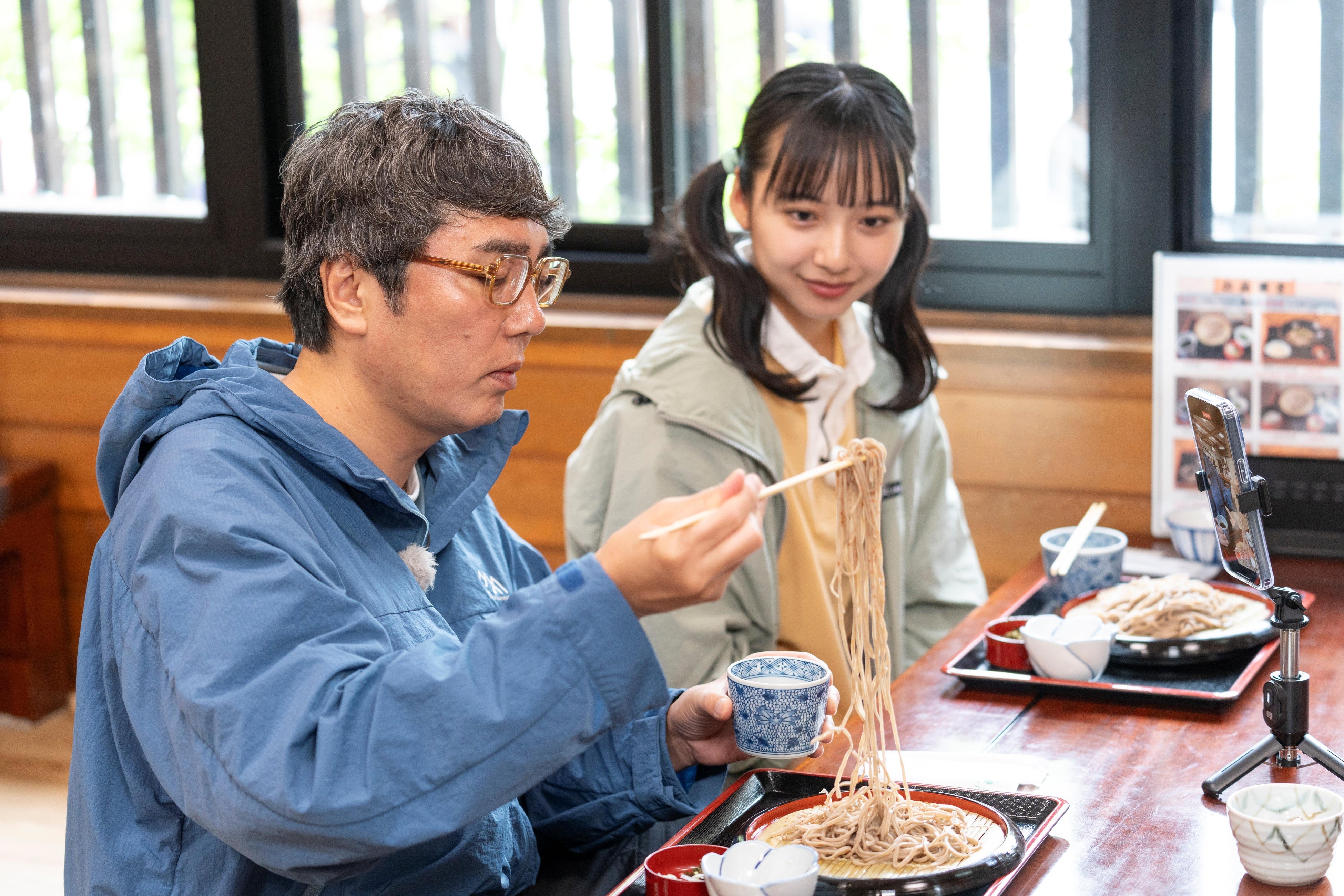 お昼は名物そばで舌鼓