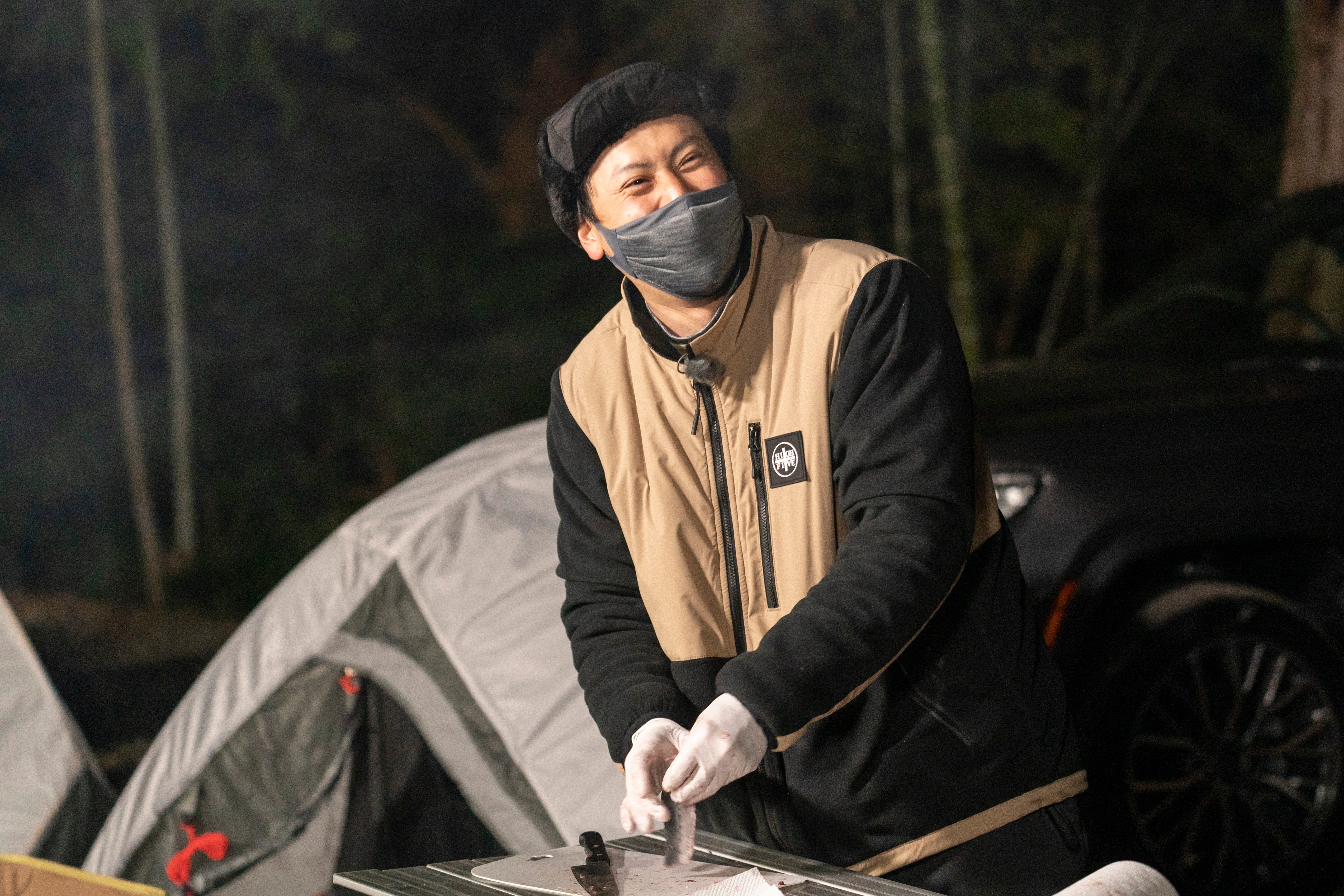 腕を振るう料理上手の山下