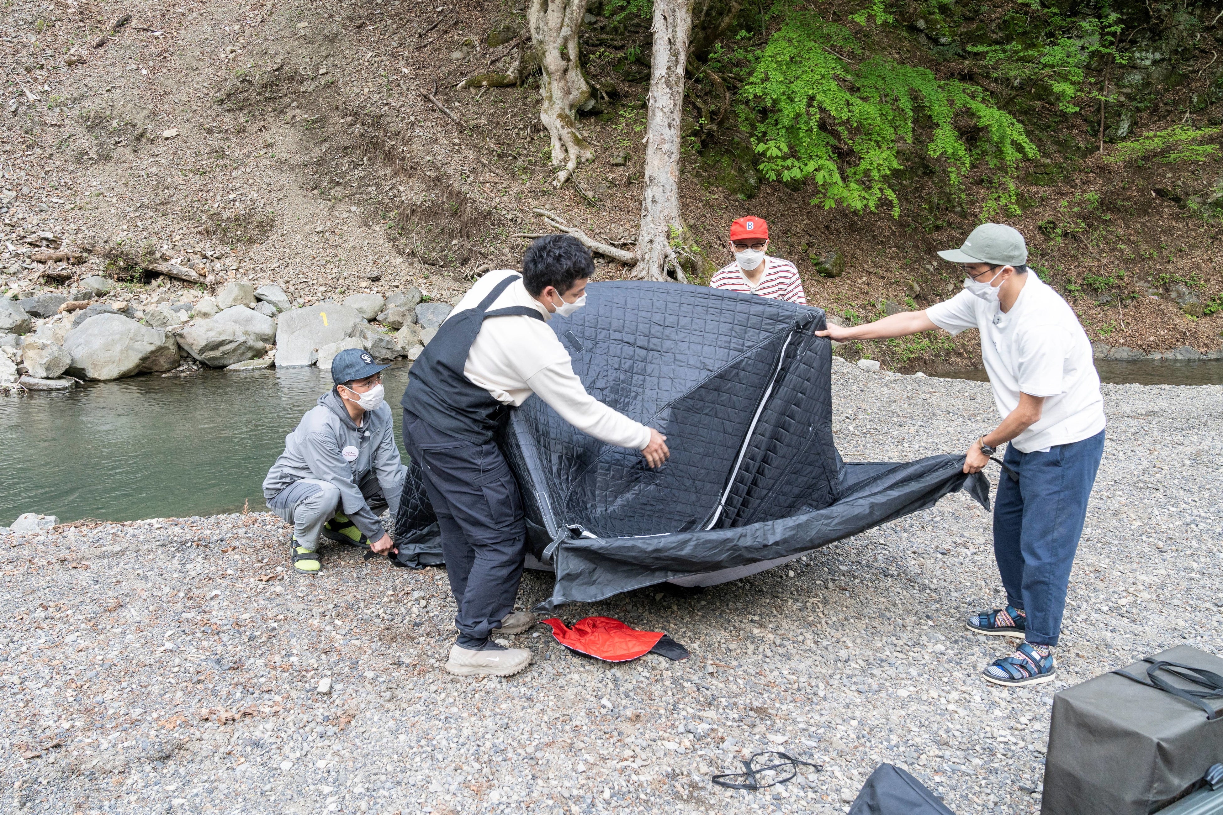 １分で設営できるテントサウナ
