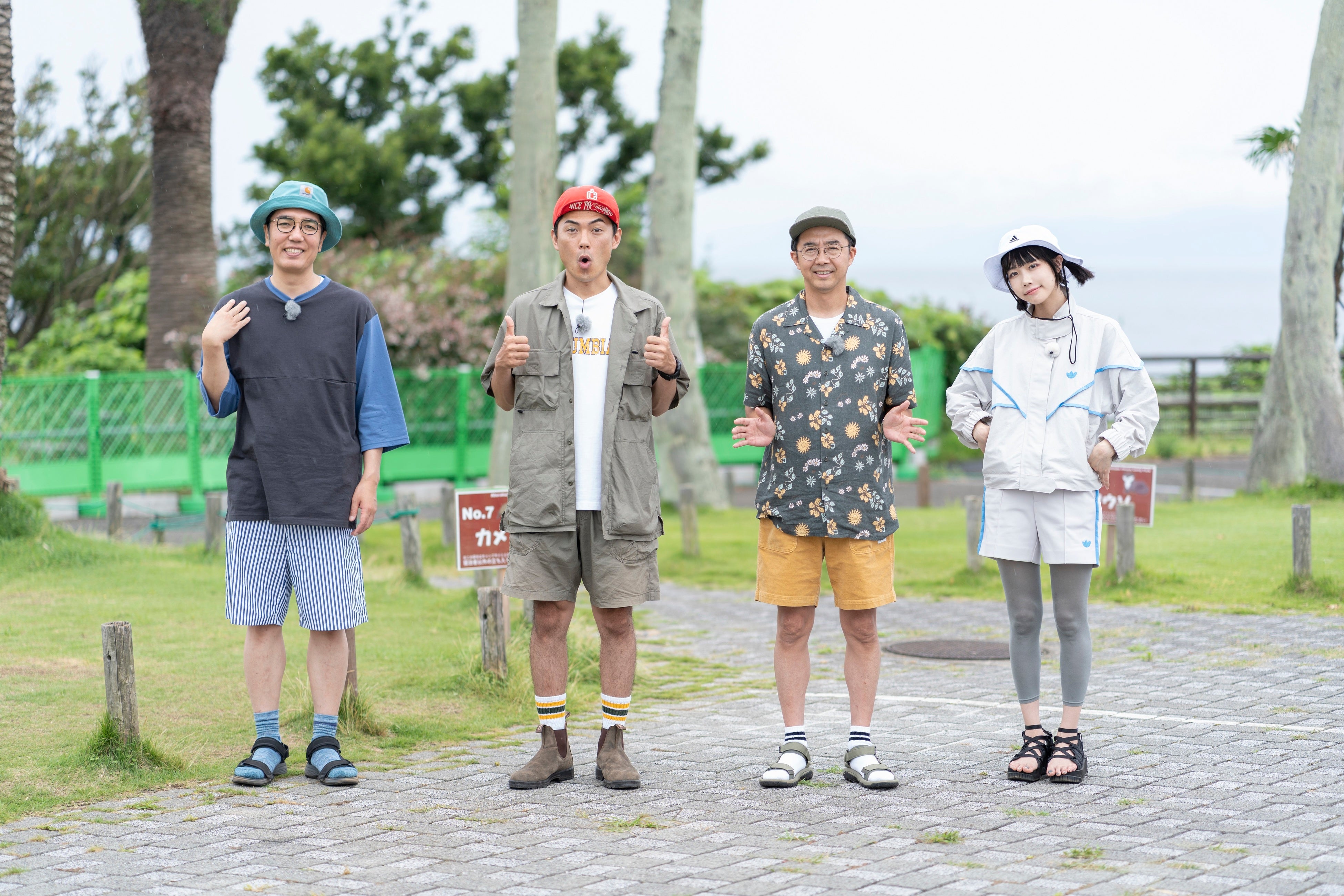 左から、小木博明、たけだバーベキュー、矢作兼、あの