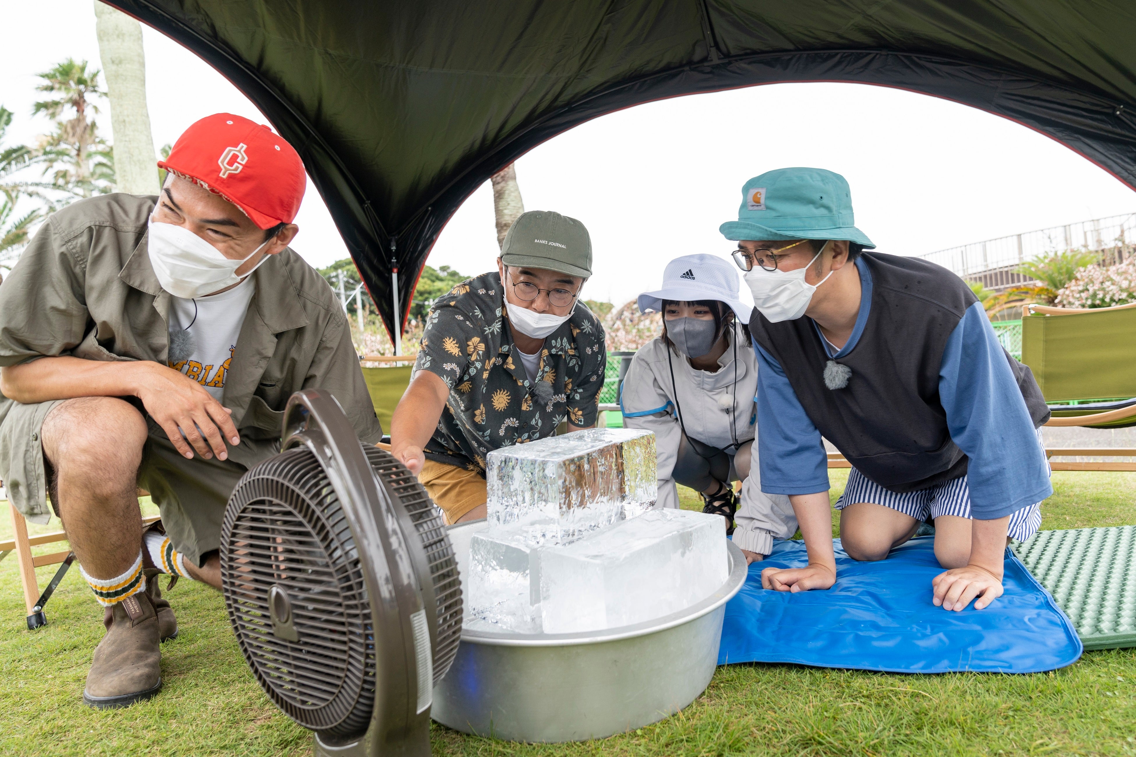 ブロック氷と 扇風機を使って冷風を送るが…