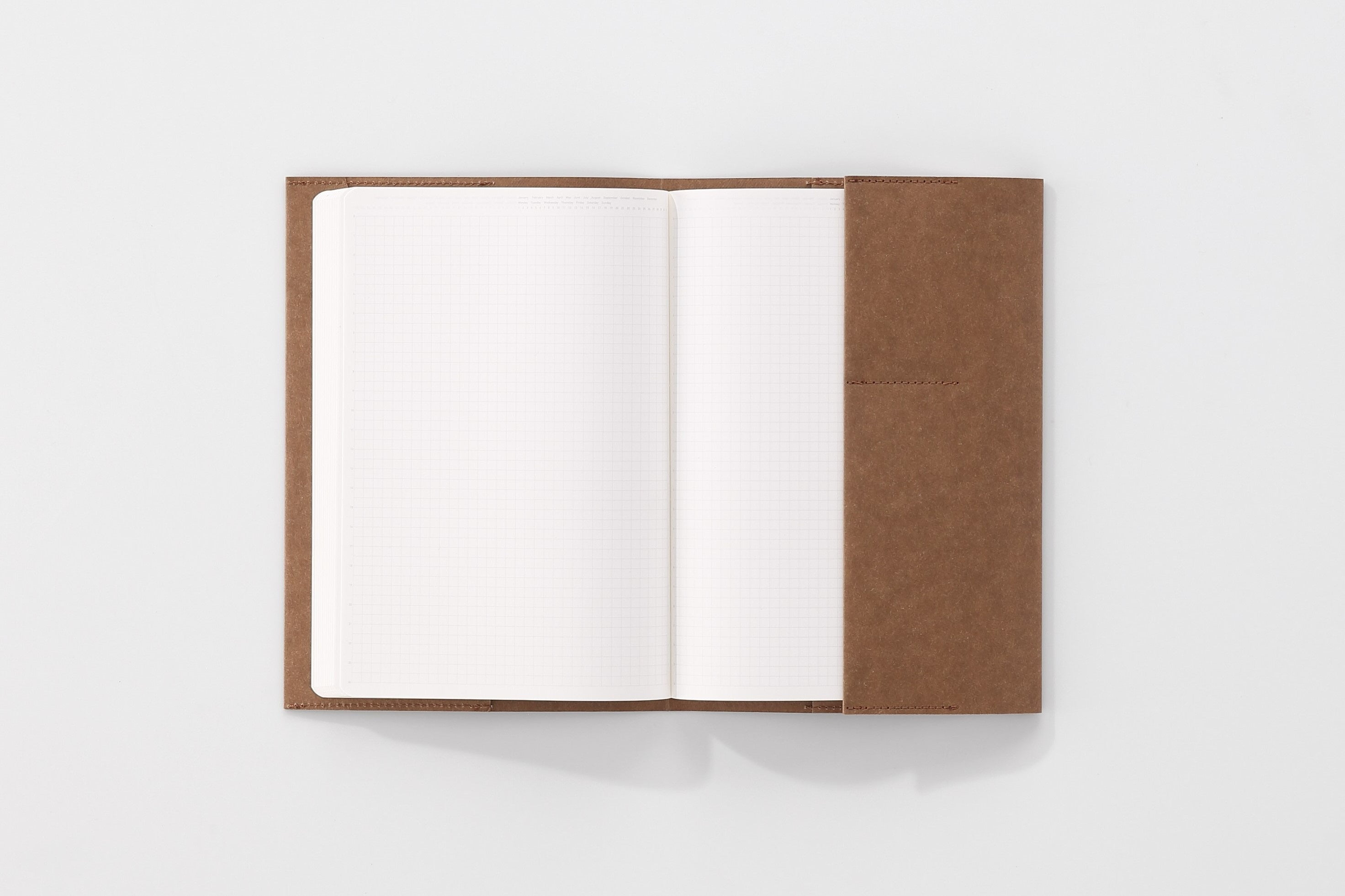 右ポケットは折り返すとブックマークになる