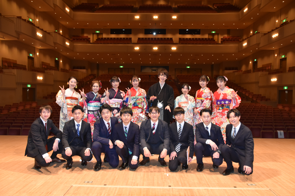 令和４年成人式キャスト集合写真