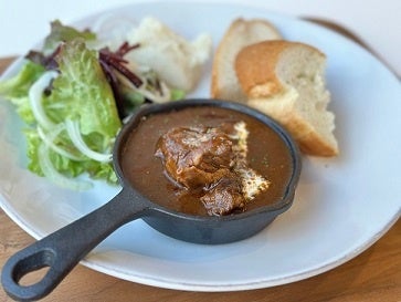 ▲提供メニューイメージ 牛タンシチュー1,200円（税別）