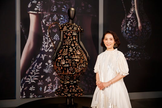 宝物をファッションへ昇華! 特別展「正倉院 THE SHOW」にて篠原ともえさんが新作ドレスを披露 宝物をファッションへ昇華! 特別展「正倉院 THE SHOW」にて篠原ともえさんが新作ドレスを披露