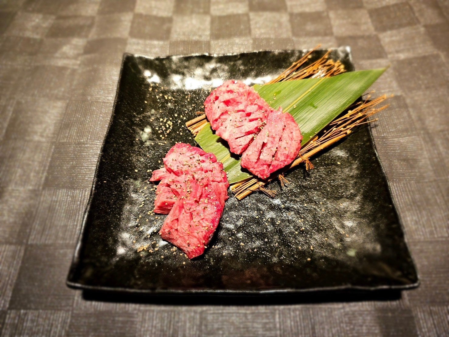 黒毛和牛 極厚切りタン ¥2,739