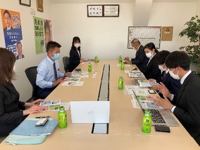 顔合わせの様子