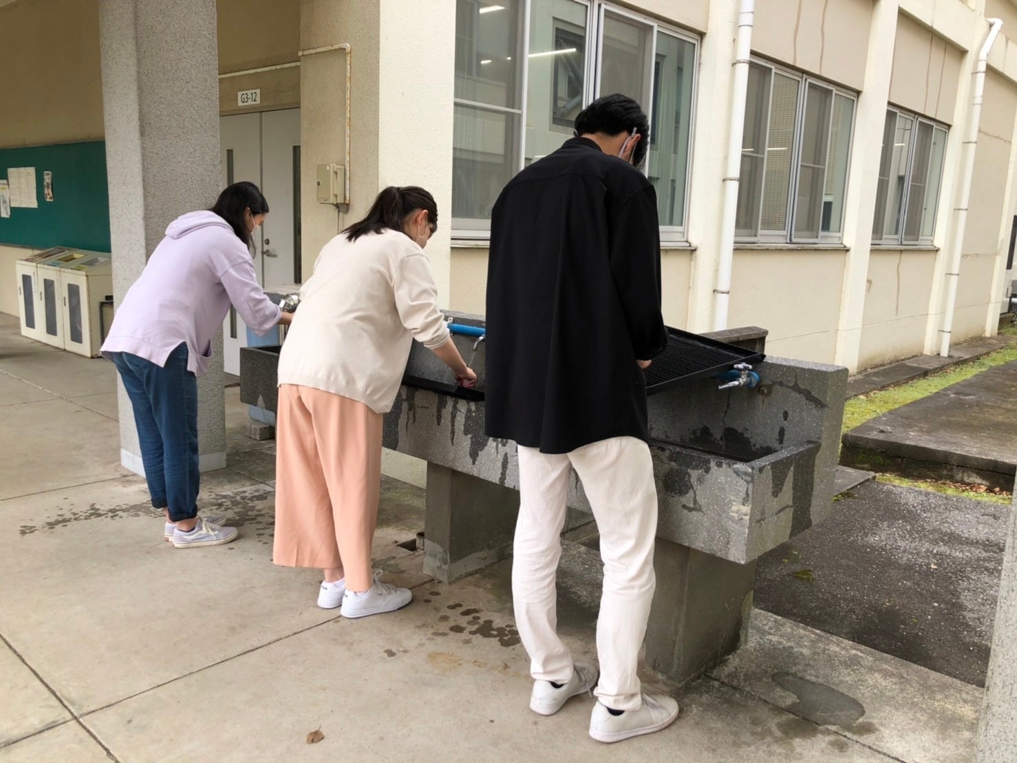 西千葉キャンパスでの清掃の様子