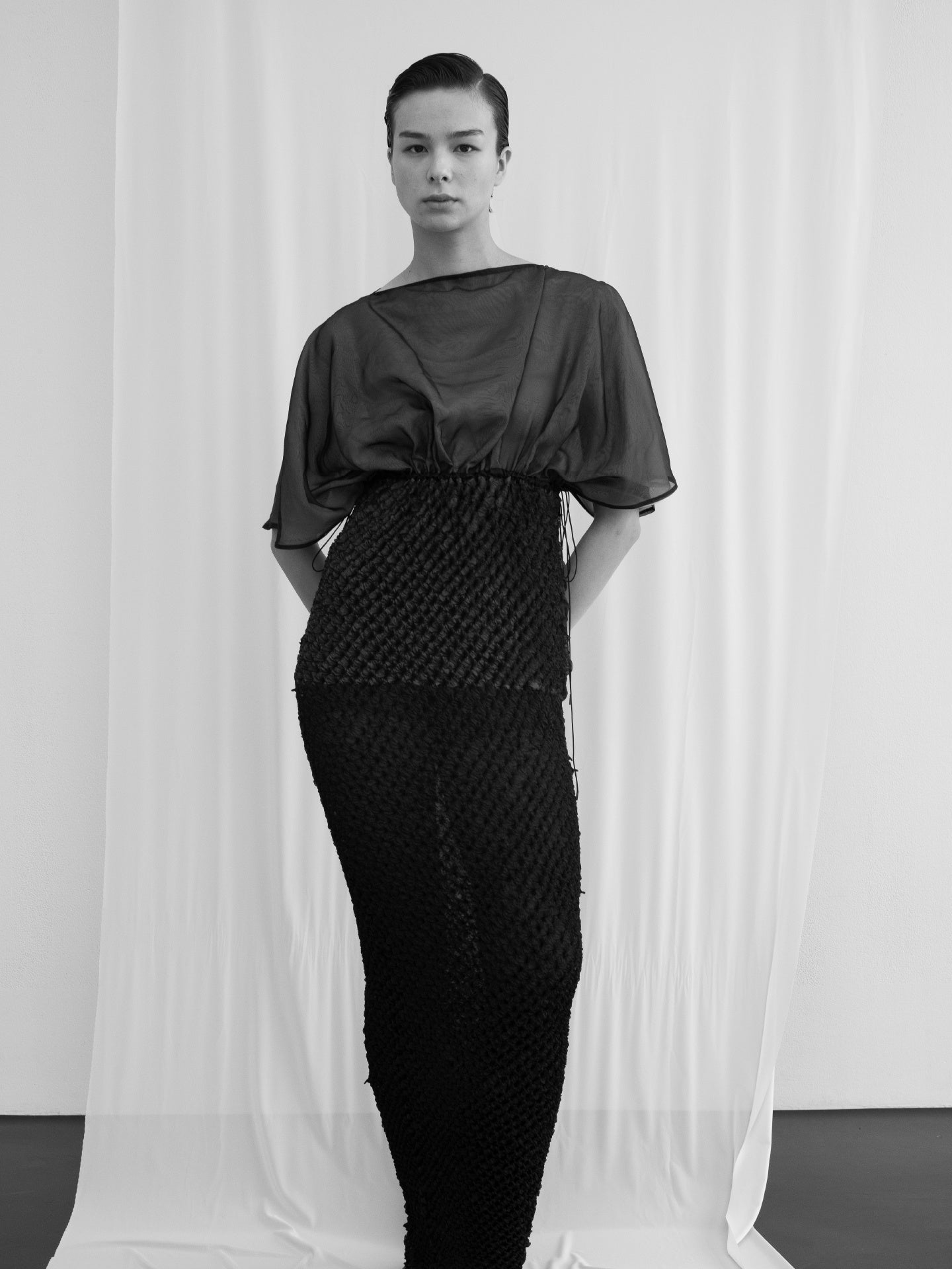 片山様専門ページ 銀座 蔦屋書店】超現実的な絵画で注目を集めるアーティスト