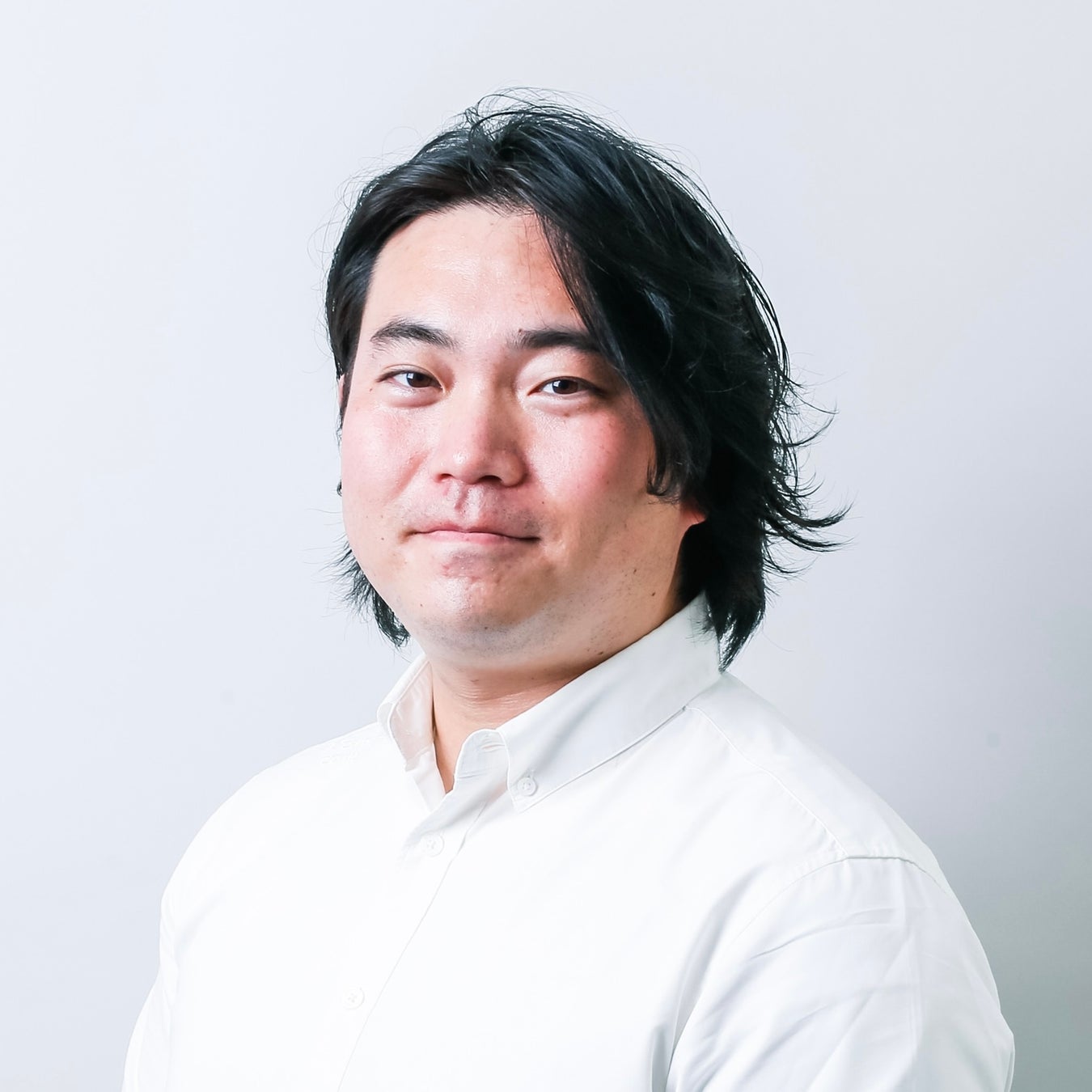 上智大学を卒業後、allfuzに入社しエンタテインメントコンテンツを活用したプロモーションプランを提案。電通にてメディアバイイングからイベント制作等、マッキャンエリクソンにて大手メーカーのメディアプランニング担当を経て、2021年6月、BitStarに入社