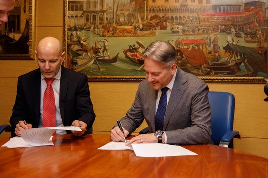 ノルウェージャンクルーズライン(R)、フリートに最新客船「ノルウェージャン ルナ(TM)」を迎える ノルウェージャンクルーズライン(R)、フリートに最新客船「ノルウェージャン ルナ(TM)」を迎える