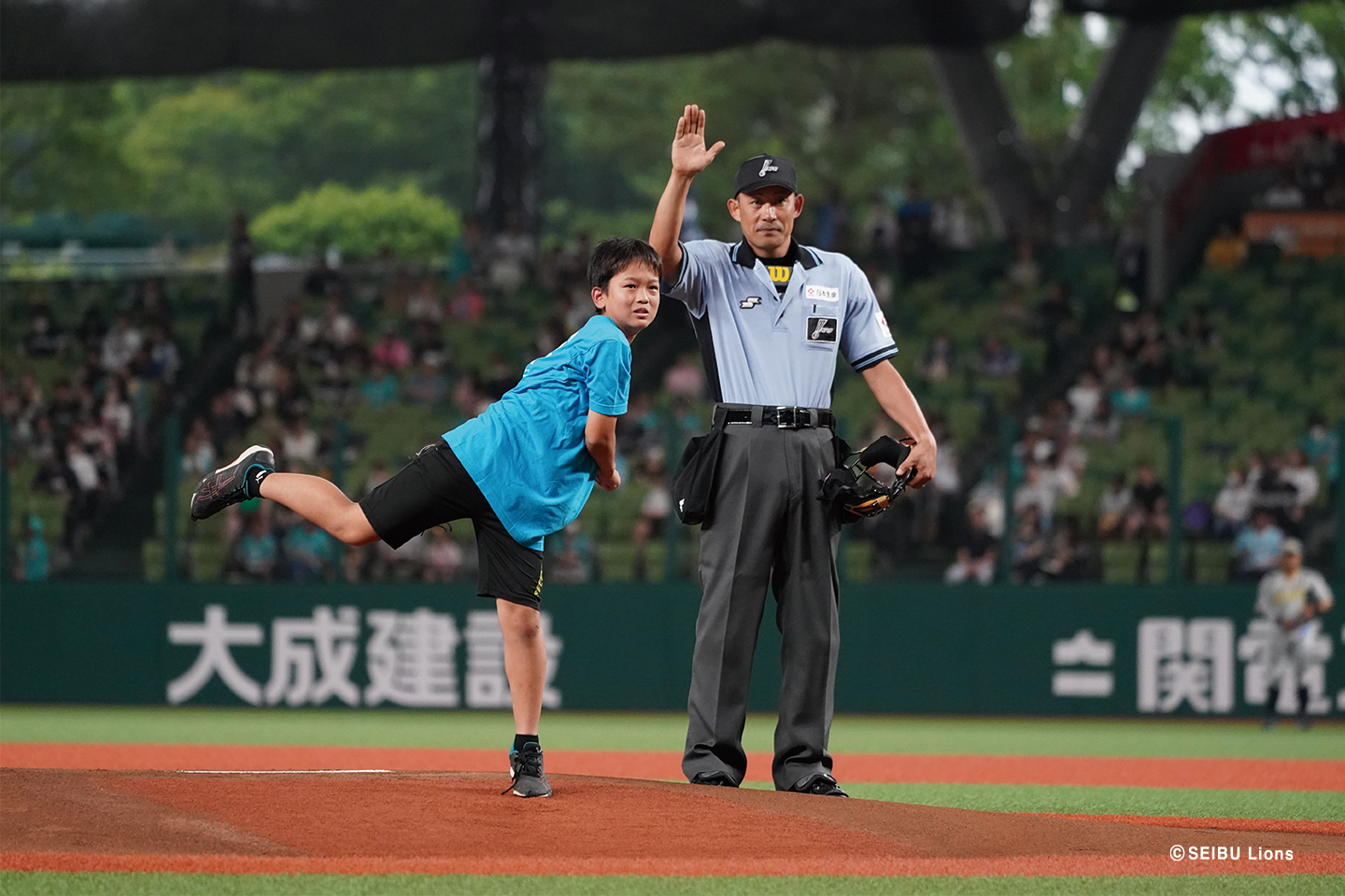 「緊張したけど、キャッチャーにちゃんとボールを届けることができてよかった」と語った坂爪君