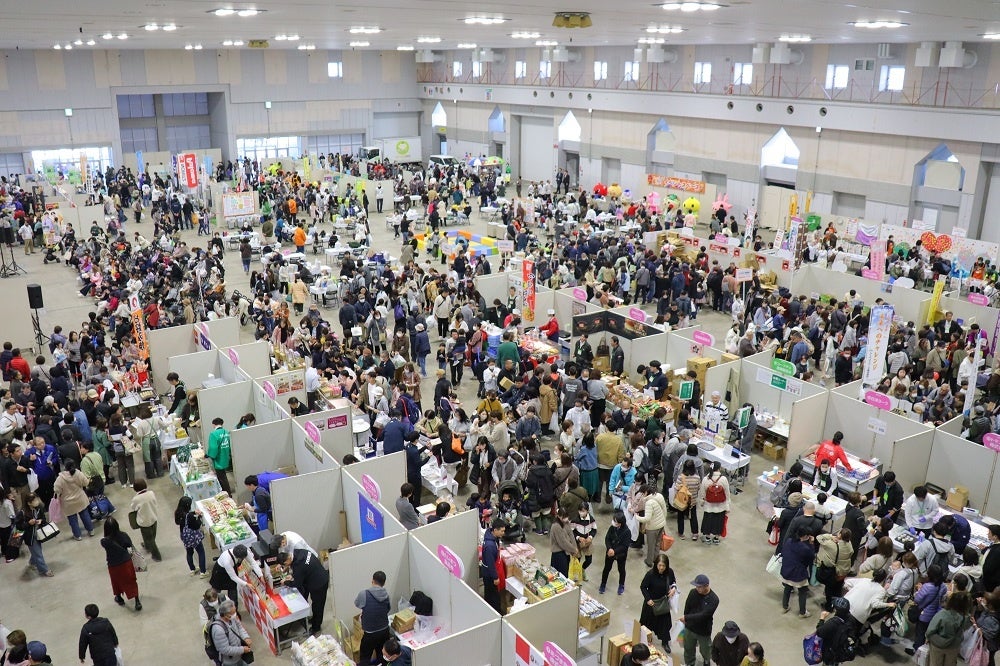 TKP、名古屋・栄に九重部屋直伝の「ちゃんこ九重」を開業 ―大関・千代大海の九重親方を迎え、オープニングレセプションを開催―