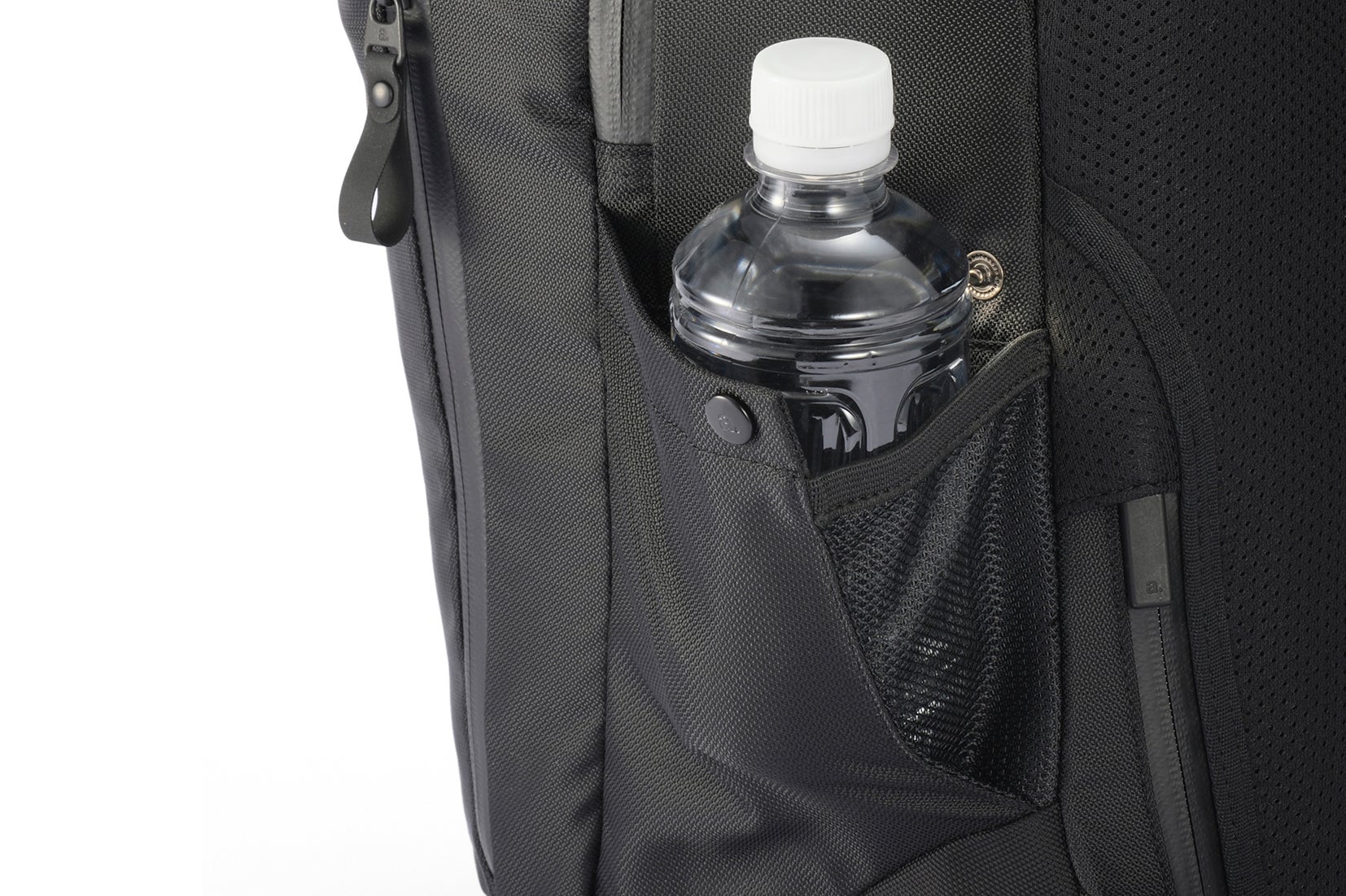 蒸れを防ぐメッシュ素材