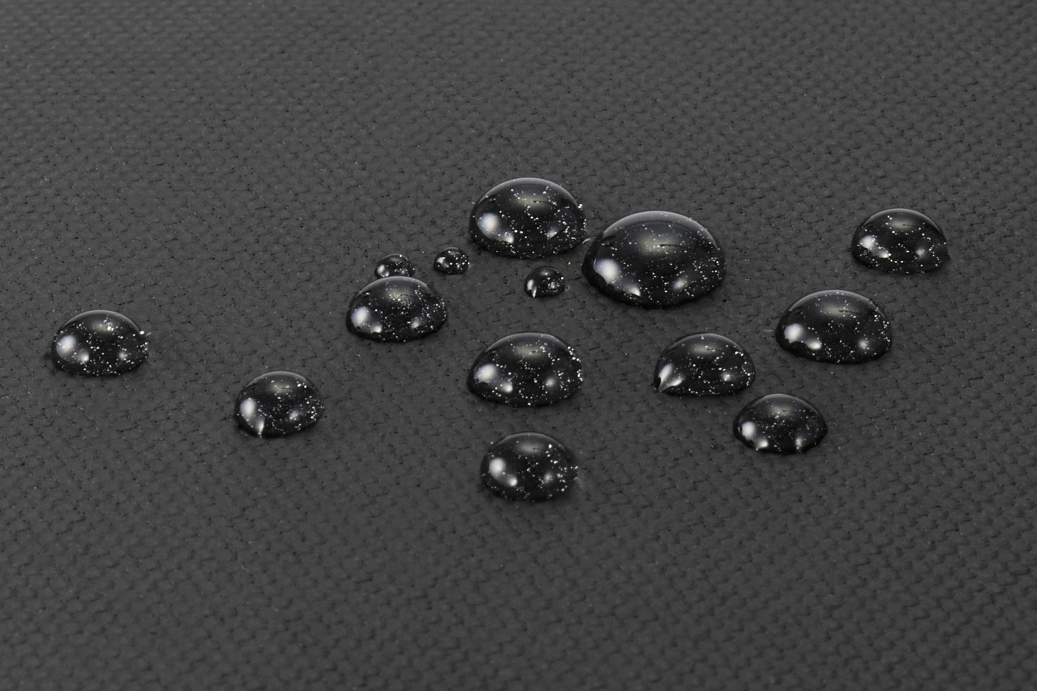 撥水性と耐摩耗性に優れたPU加工