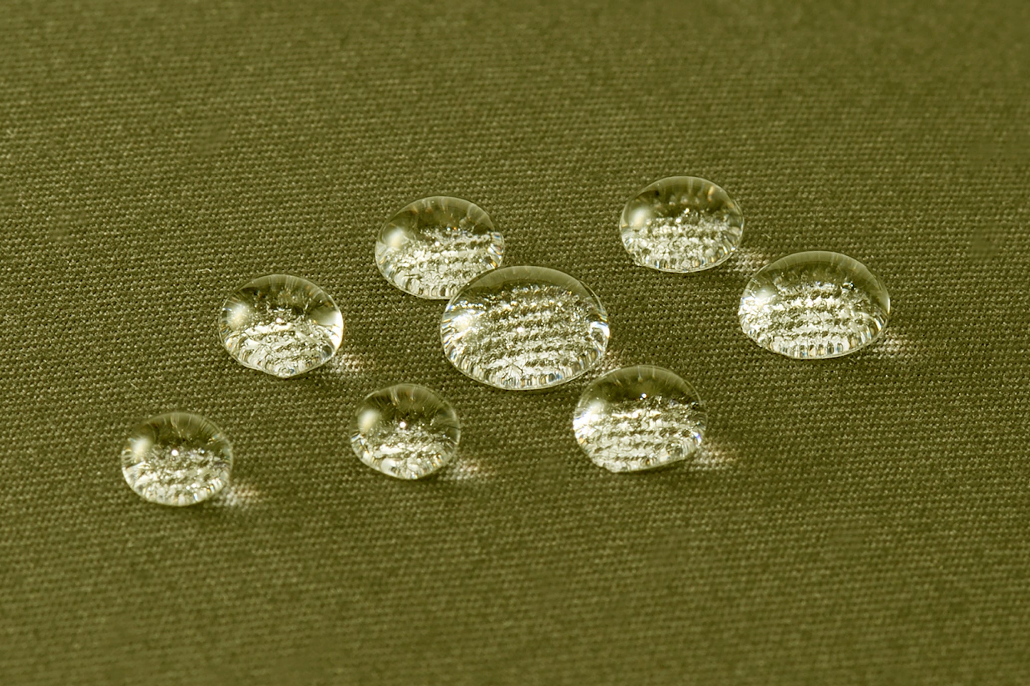 優れた撥水力を備えるベンタイル