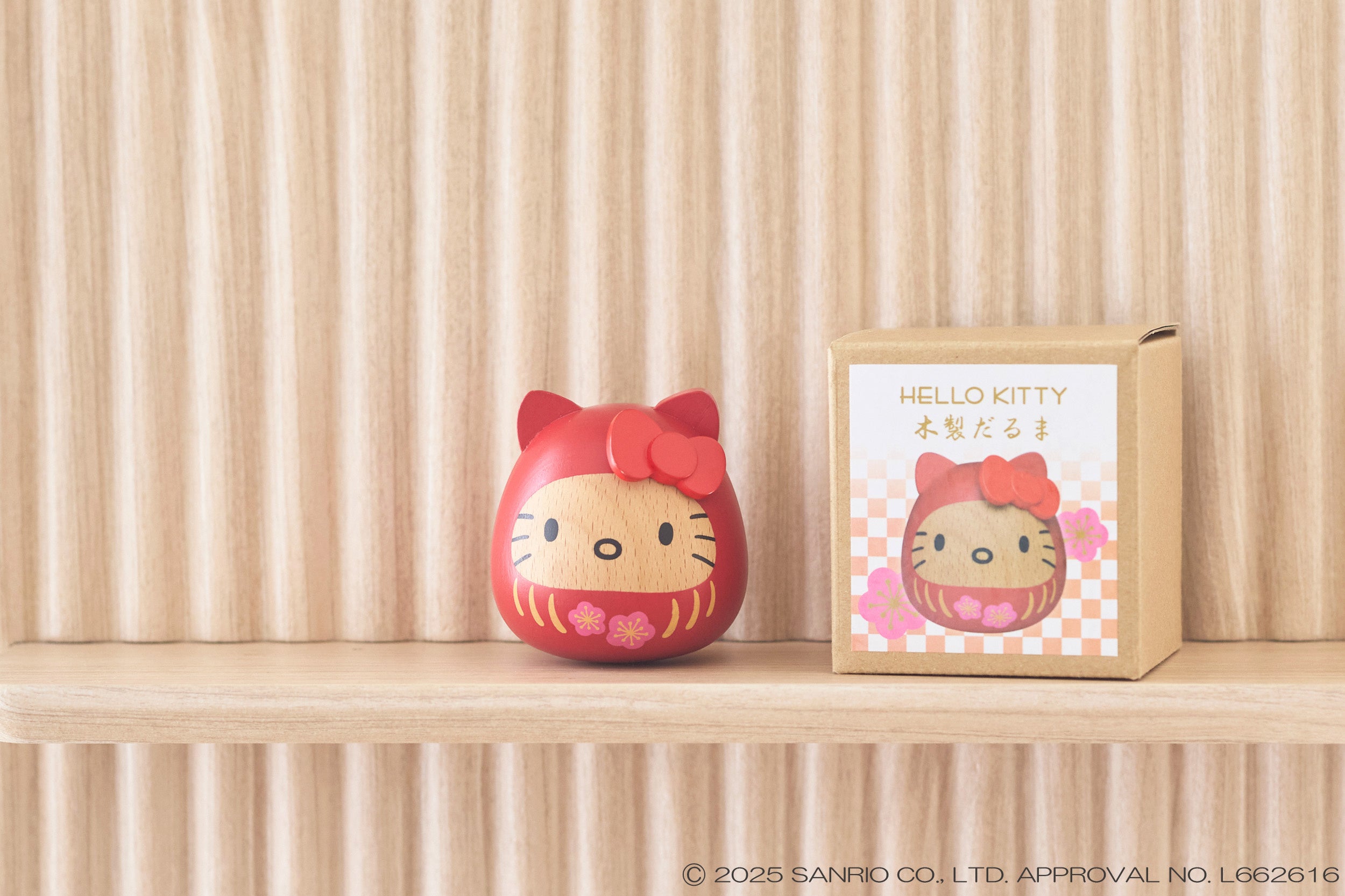 株式会社ニチガン】ハローキティ、マイメロディ、クロミの木製だるまが