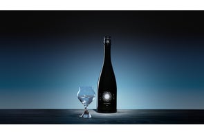 〜構想から約700日の時を経て〜日本の酒文化を世界に広めたい。生まれ故郷である福智町の再興と日本が誇る伝統産業である酒の再興を掲げる男の挑戦。天郷醸造所が手がける「在る宵」が公式サイトで販売開始。