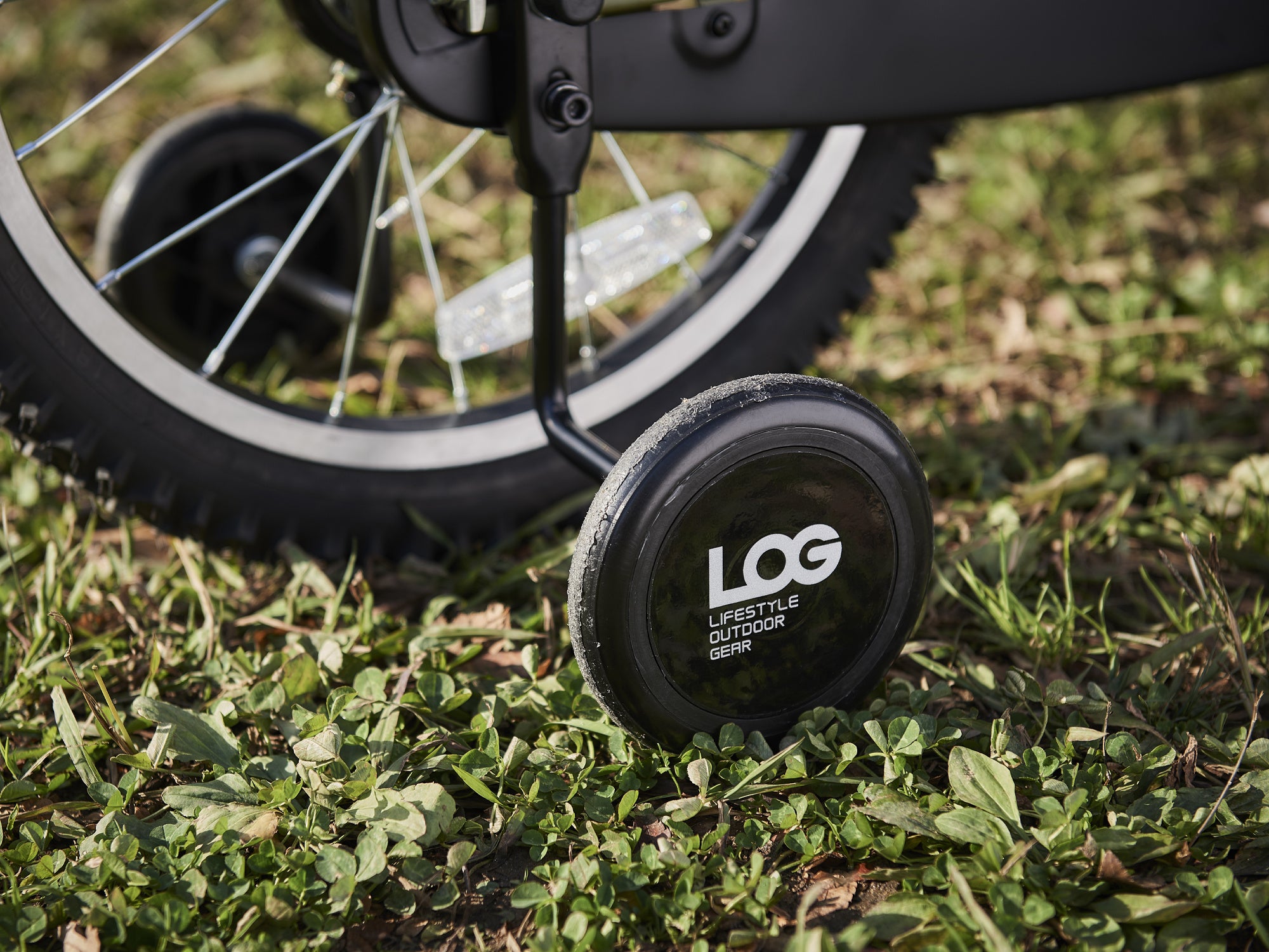 LOG 幼児用自転車 ベージュ 前面バスケット、補助輪付き 子供用自転車 16インチ MD-16 FLOKEL 補助輪付き｜自転車