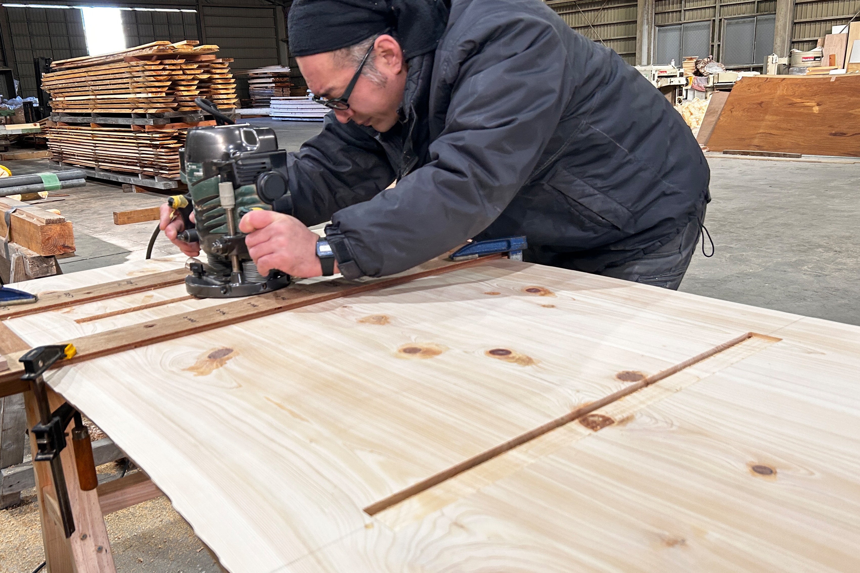 杢美(MOKUHARU)⸻「木の輪が人の輪になる」紀州ヒノキと鉄が調和するオリジナルベンチ誕生