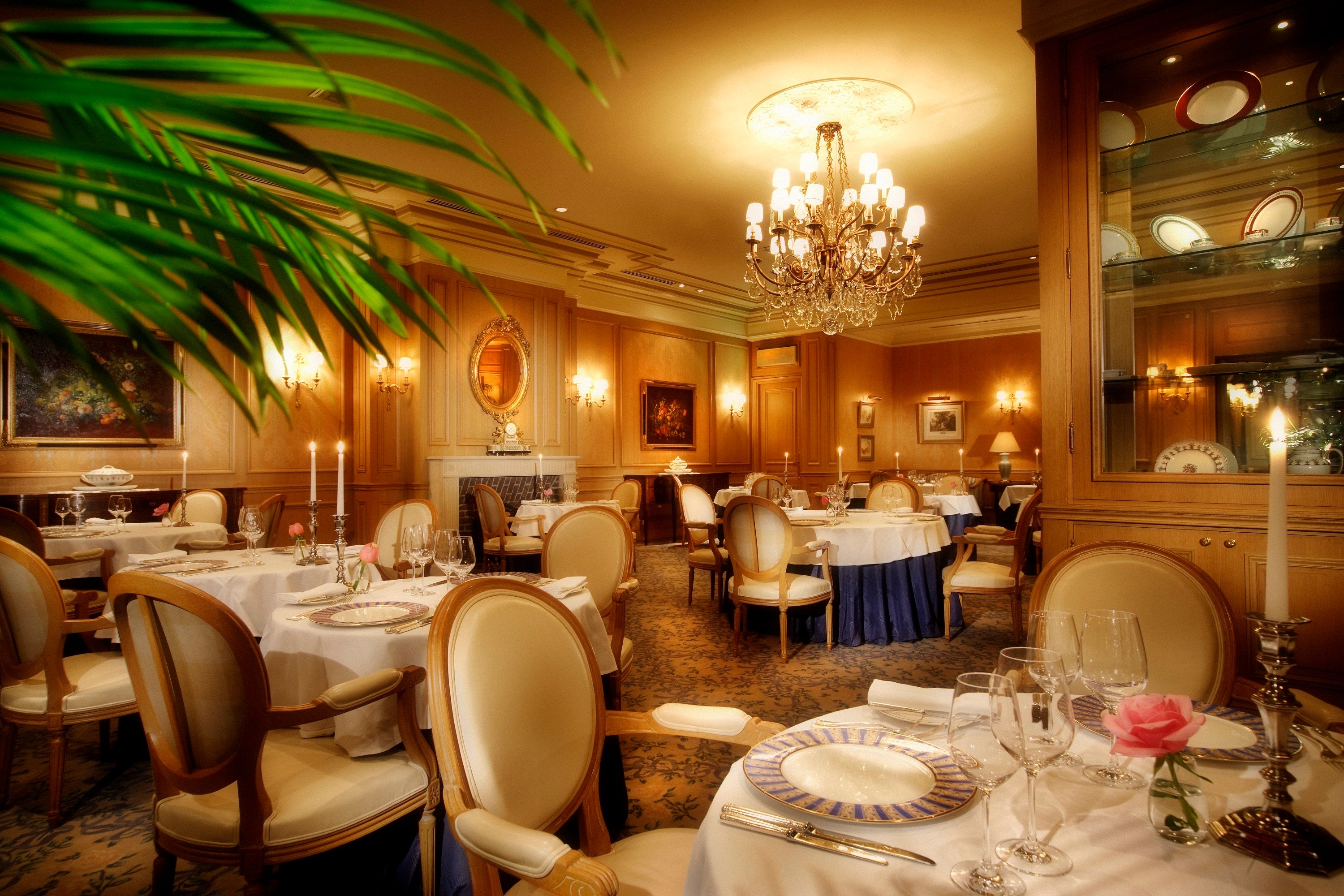 フランス料理「アジュール」店内イメージ