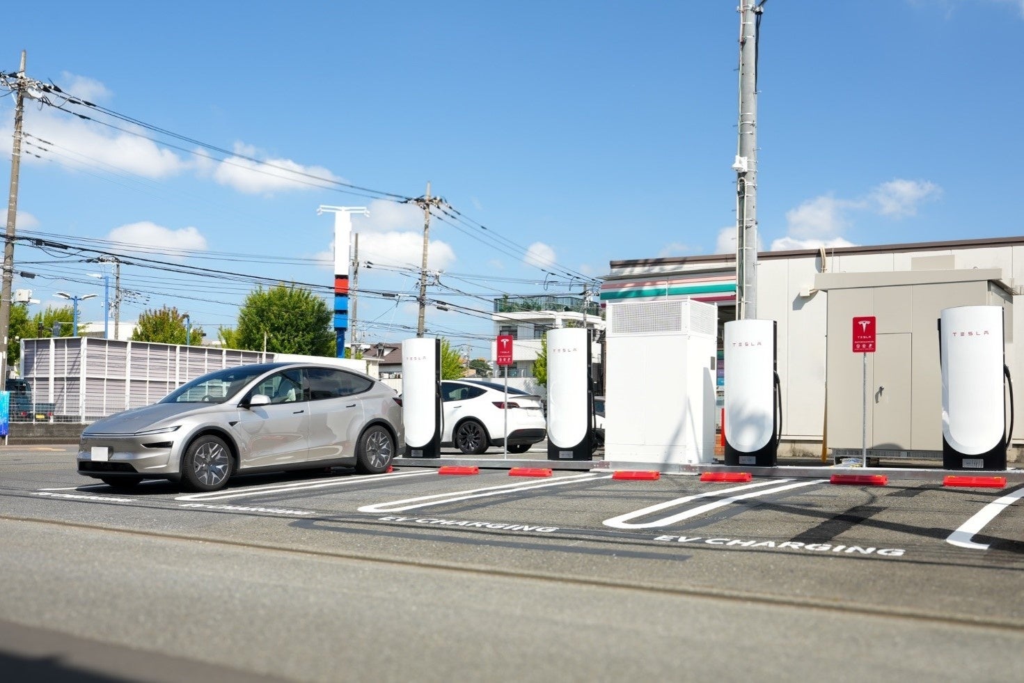 7-ELEVEN首次引進特斯拉「超級充電站」,提升電動車充電便利性