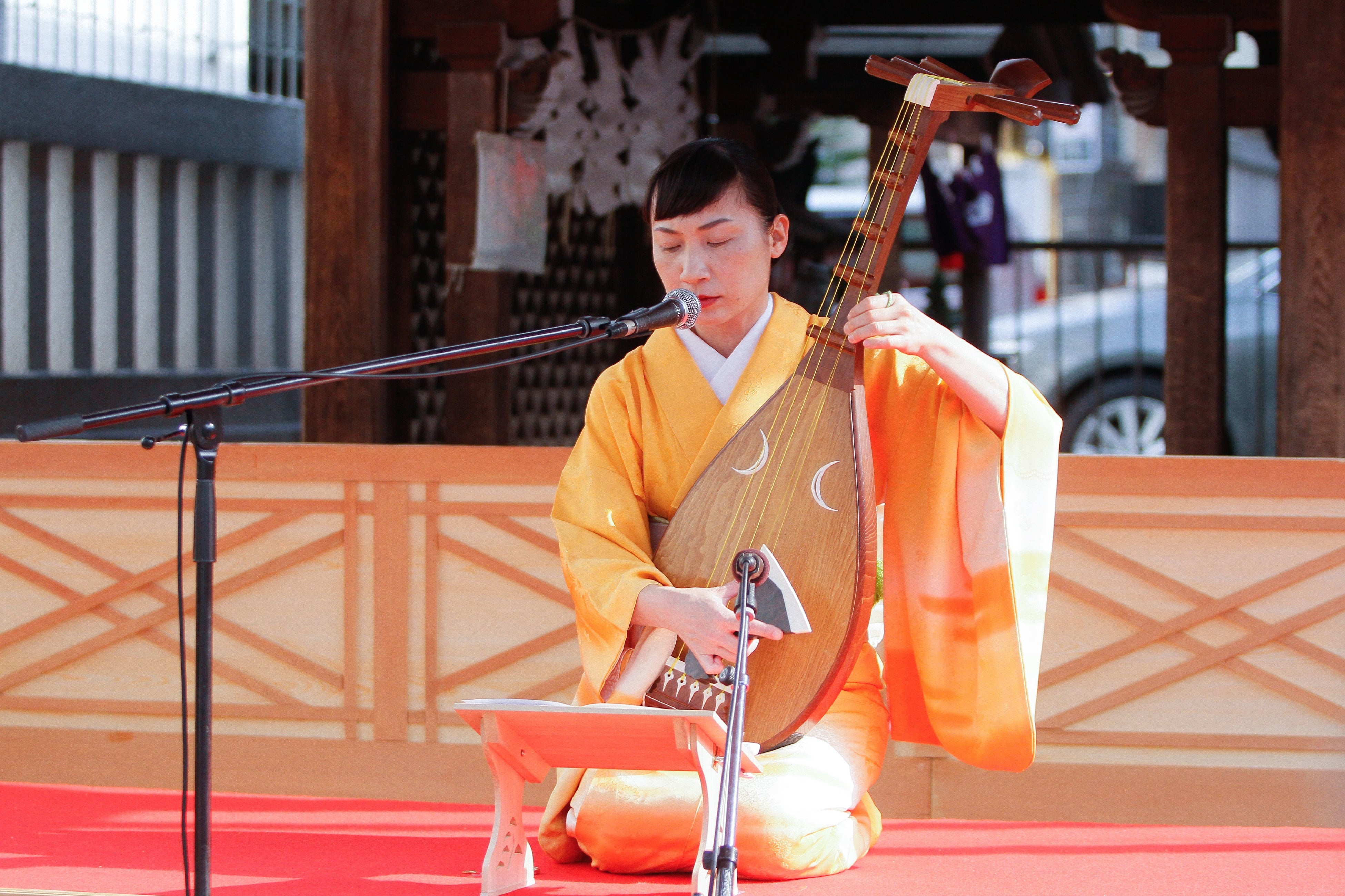 藤高理恵子（筑前琵琶）